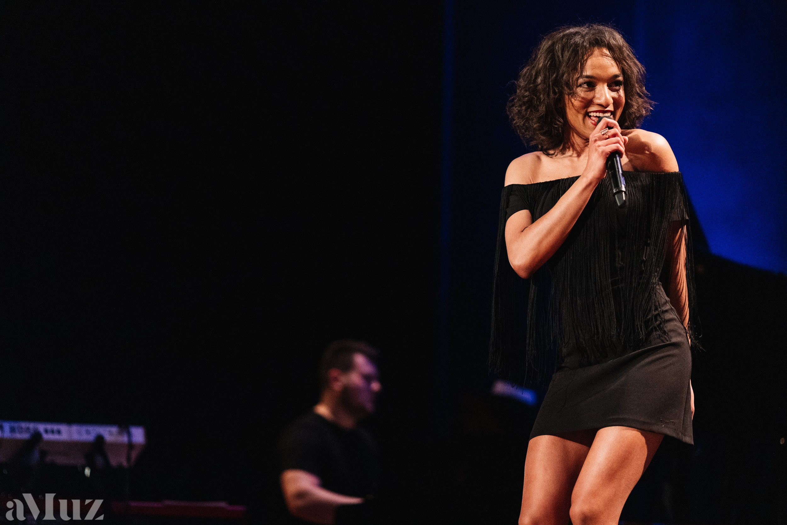 Jazz Zaśpiewam. Fotograf Ślubny Warszawa - Sesje Biznesowe Rodzinne Eventy