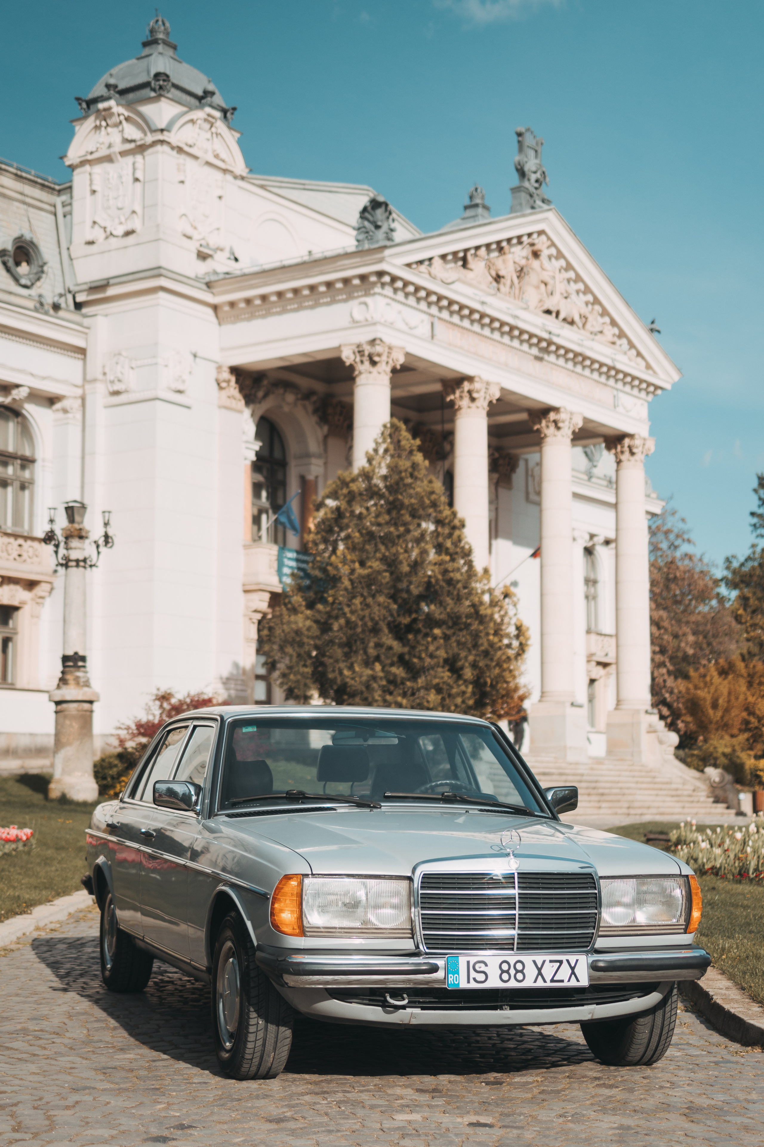 Cars and roads. Fotograf Videograf Evenimente Iași - Storytelling, Business, Albume Absolvire