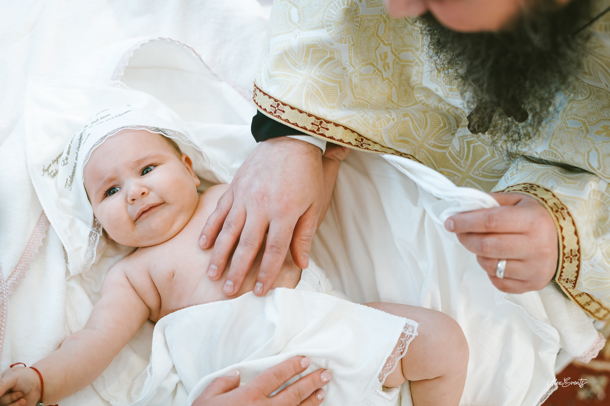 Fotograf Botez Roman Danemarca la biserica romaneasca din Agerbæk| Alex Events. AlexEvents Fotograf / Videograf de evenimente Danemarca DK Horsens, Arhus, Odense, Vejle.Nunta, botez, foto-studio