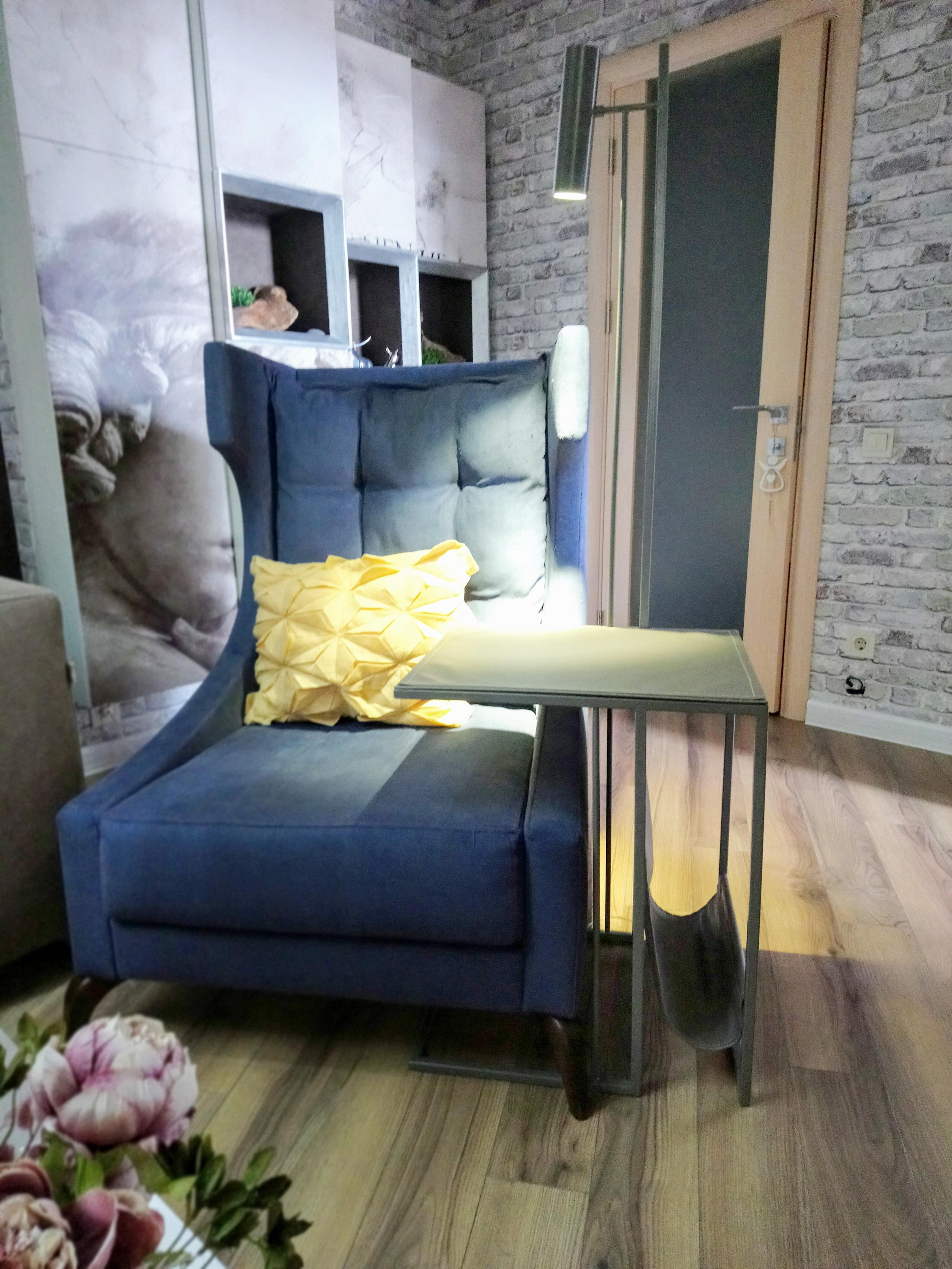 Столик + торшер. Архитектор, дизайнер интерьера, декоратор