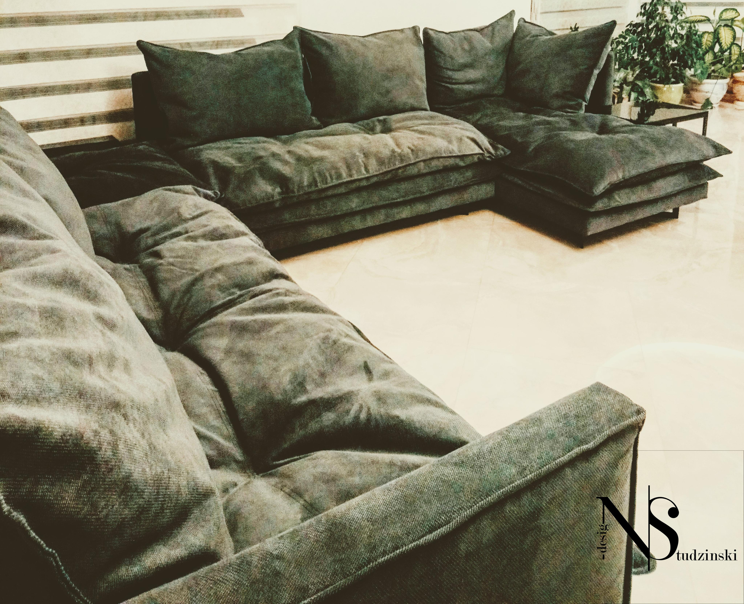 Безумно уютный диван. Архитектор, дизайнер интерьера, декоратор