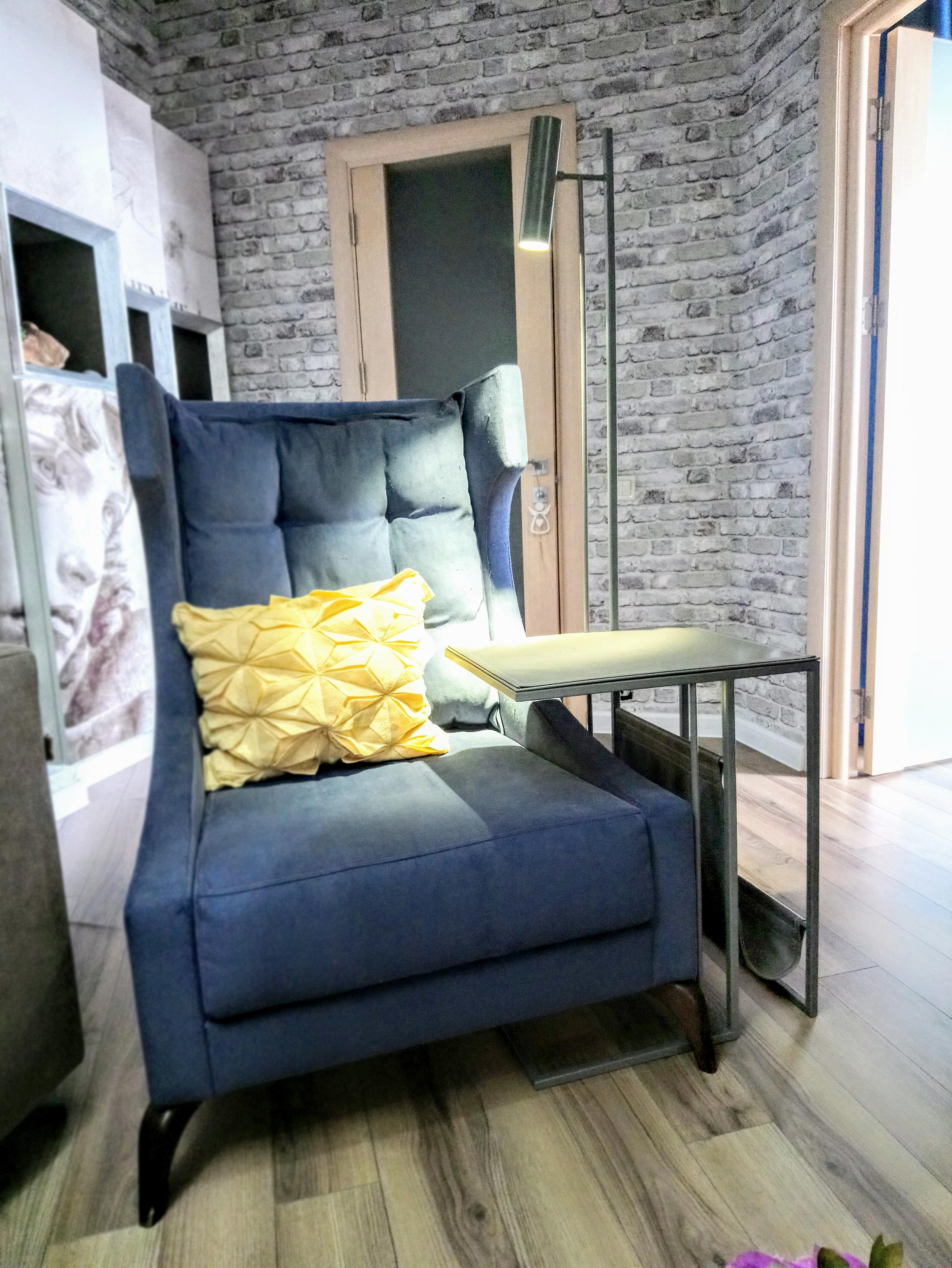 Столик + торшер. Архитектор, дизайнер интерьера, декоратор