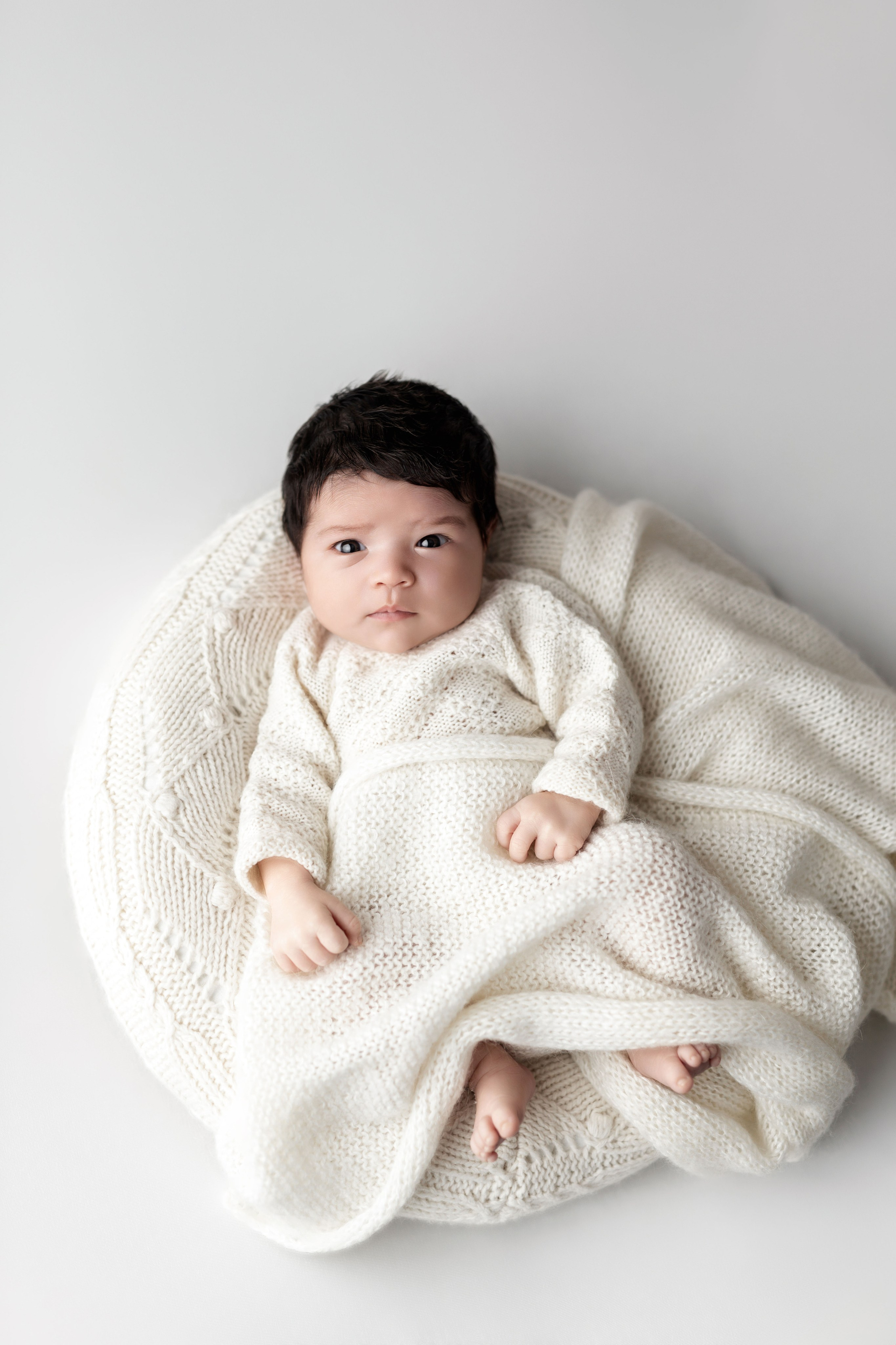 Newborn Classic. Newborn, kids, family photographer based near Zurich, Switzerland