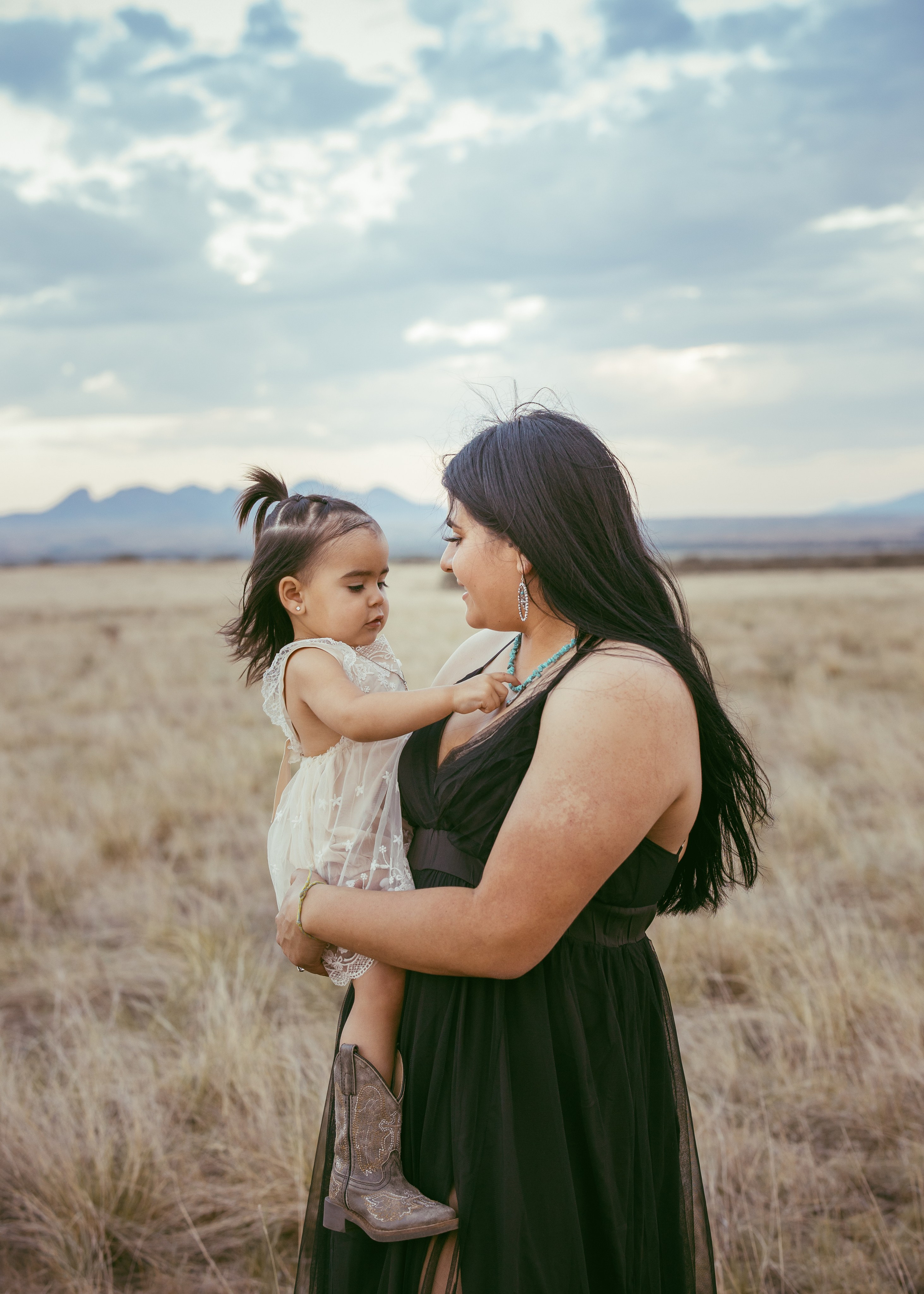 Family photographer Rochester Hills. Anastasia Post: Wedding and Editorial Photography