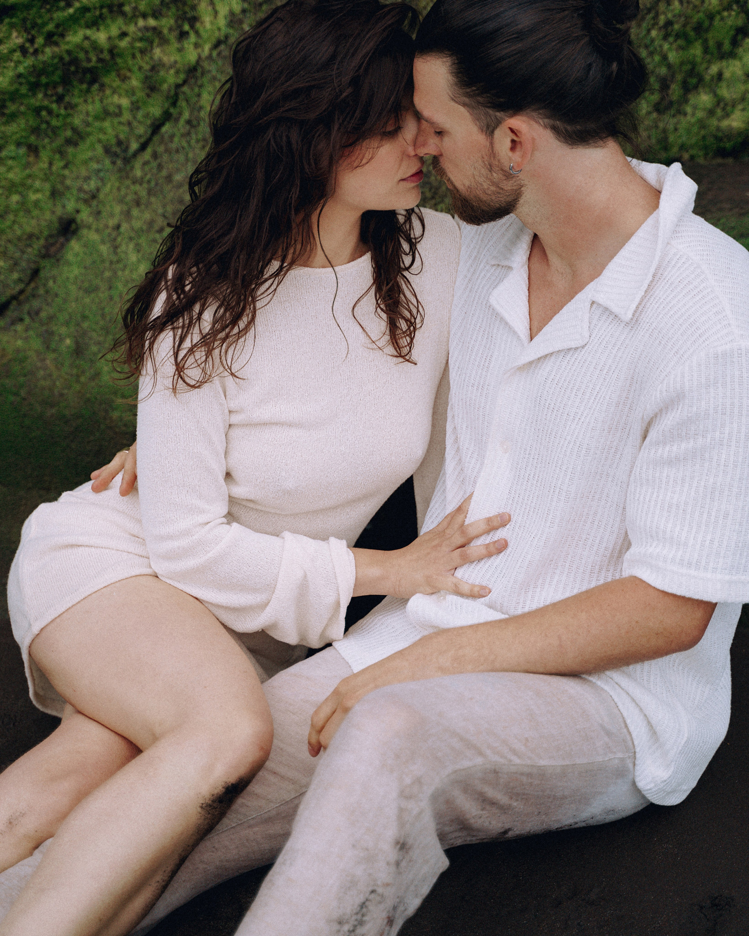 Cloudy Morning at Seixal Beach | Couple Photoshoot in Madeira. Your photographer in Madeira