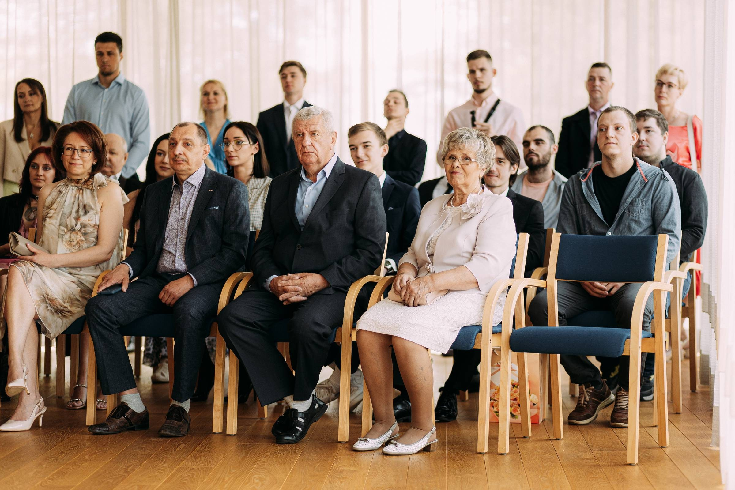 DZELTENAIS VAIRO PRIEKU