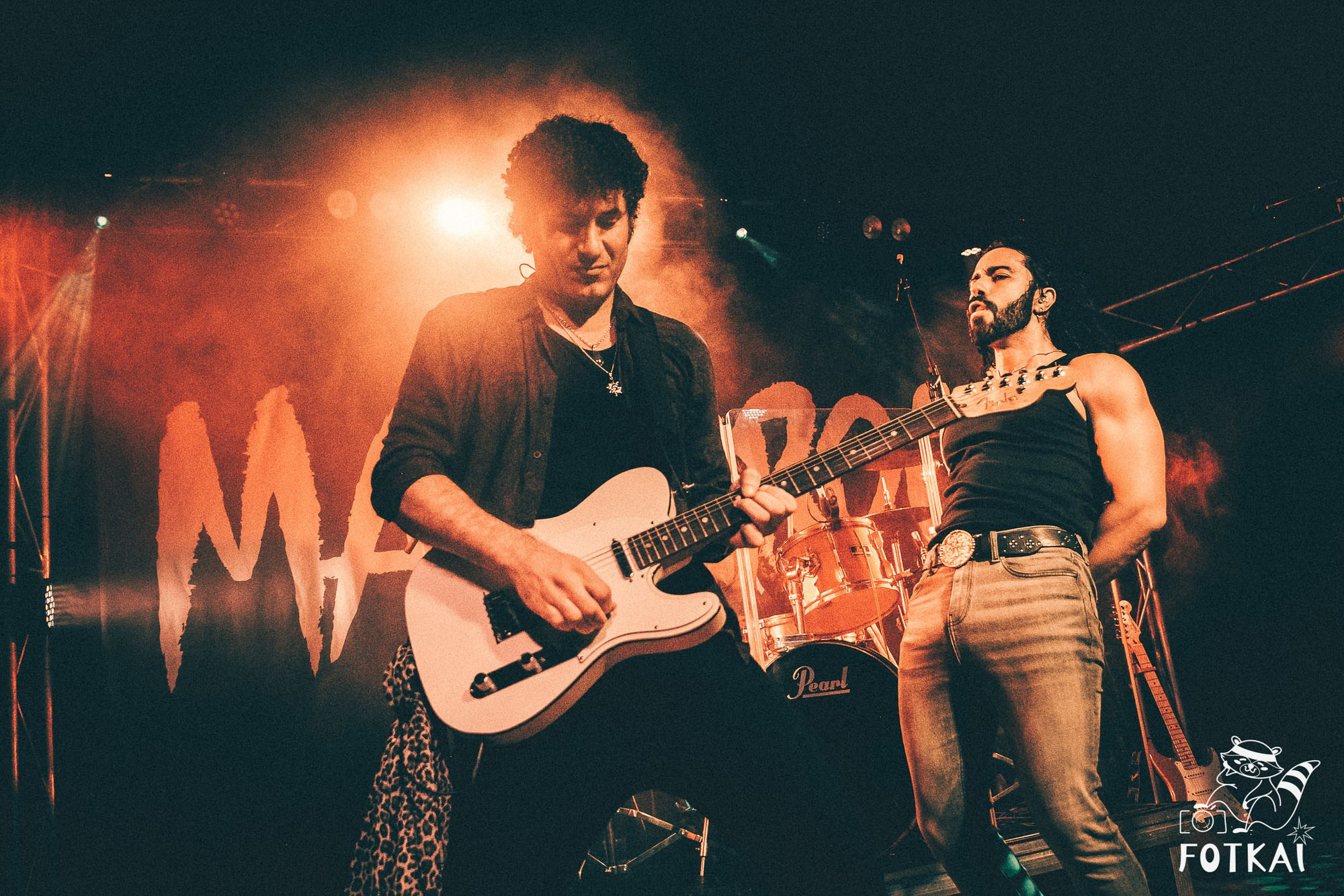 DENISDENIS — reportaje fotográfico del concierto en la Sala Marearock (Alicante) | FOTKAI