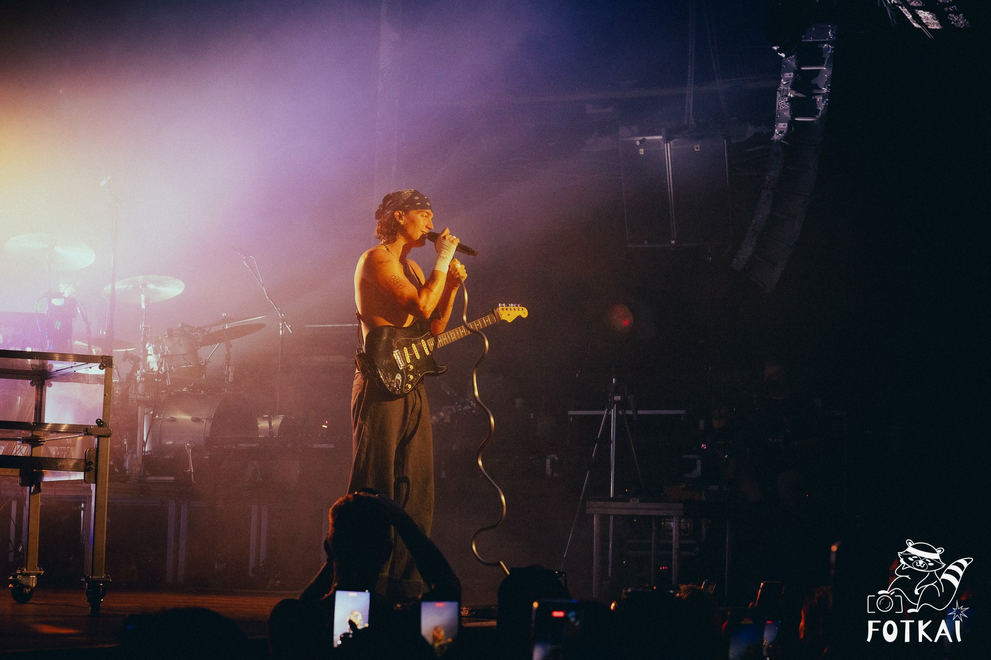 LANY — Concert Photos at Sala Razzmatazz, Barcelona, Spain 2026 | FOTKAI