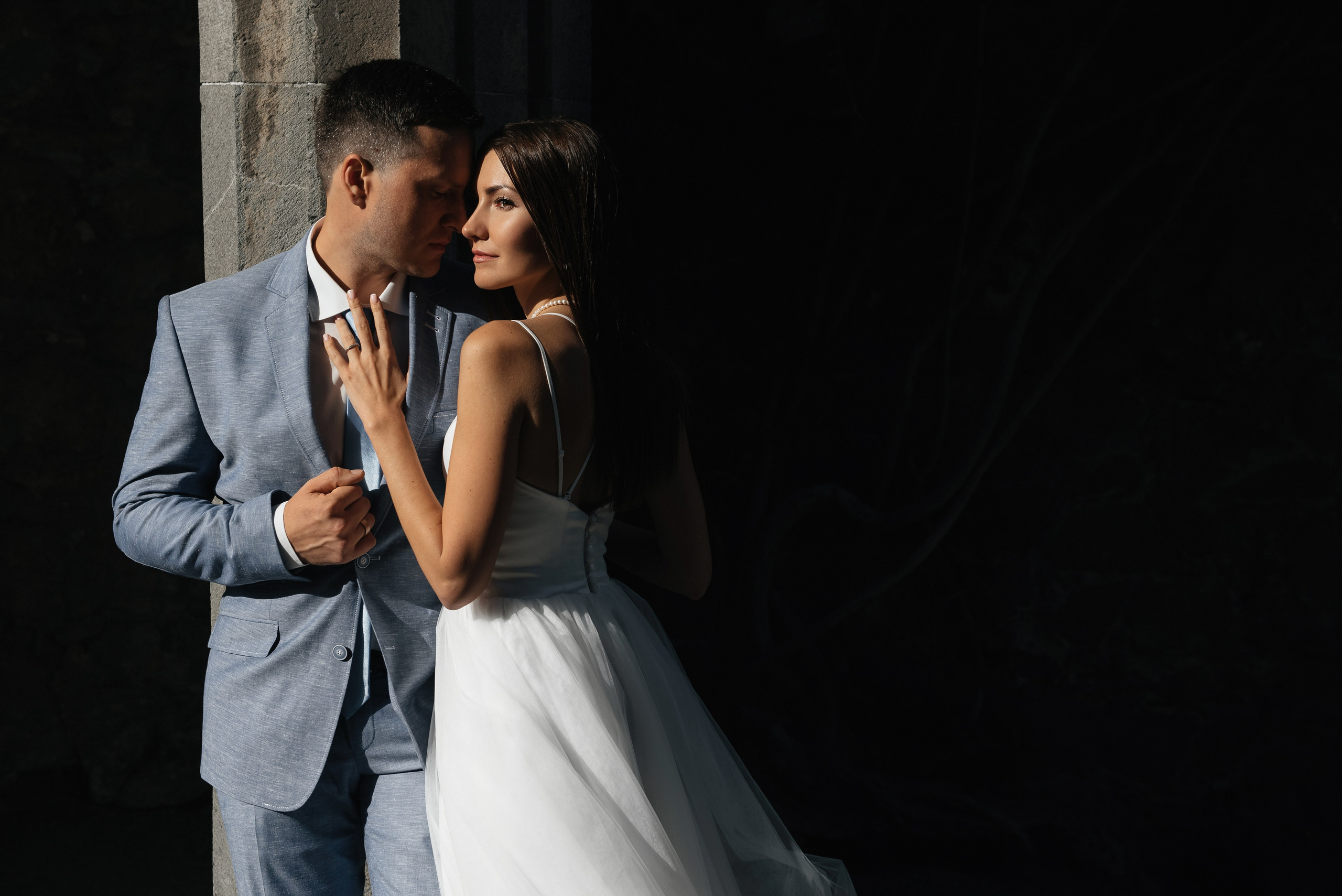 Dmitrii & Albina. Photographer Emil Nalbantov Professional photographer & retoucher