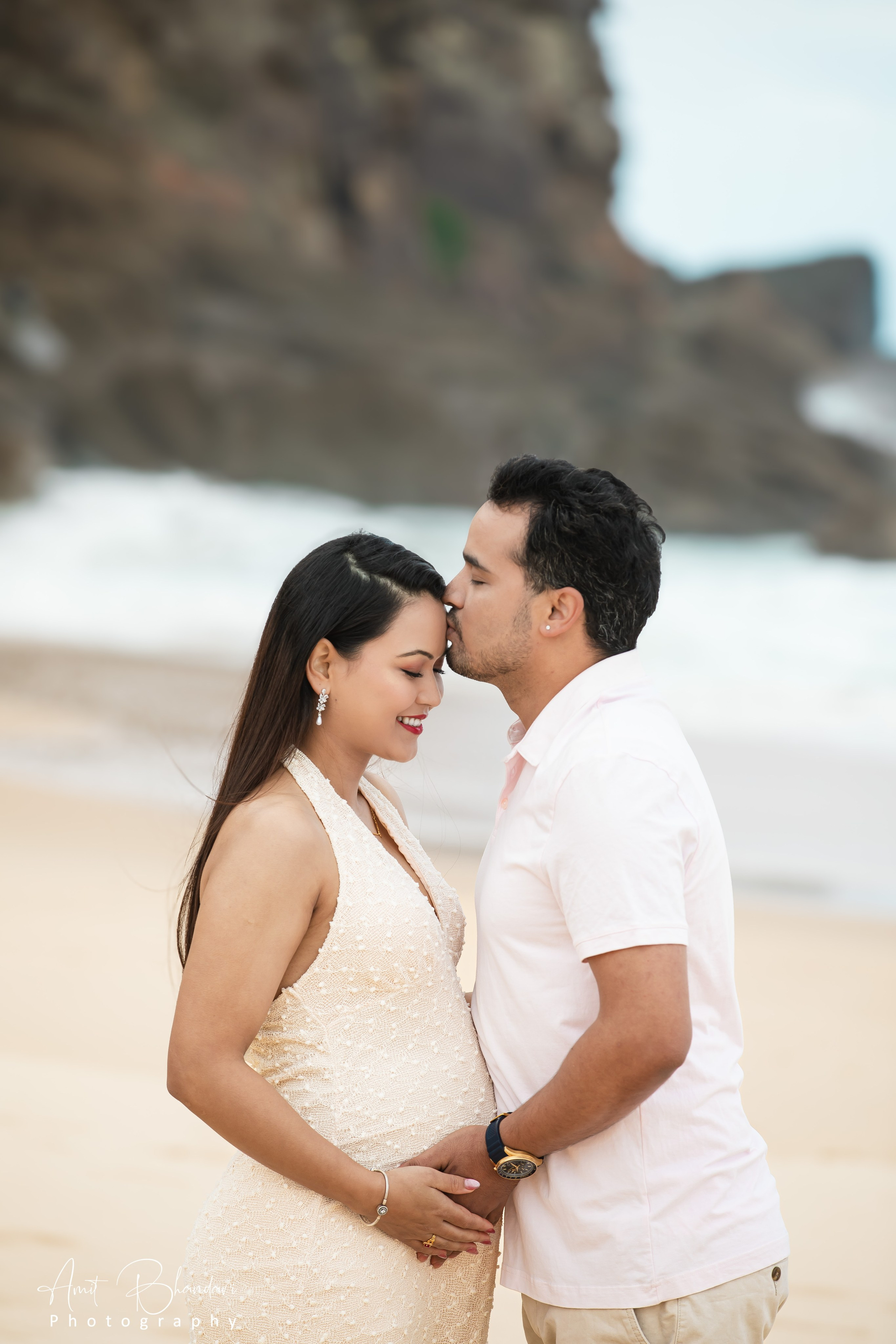 Outdoor Maternity Photoshoot. Freelance Photographer in Newcastle & Central Coast