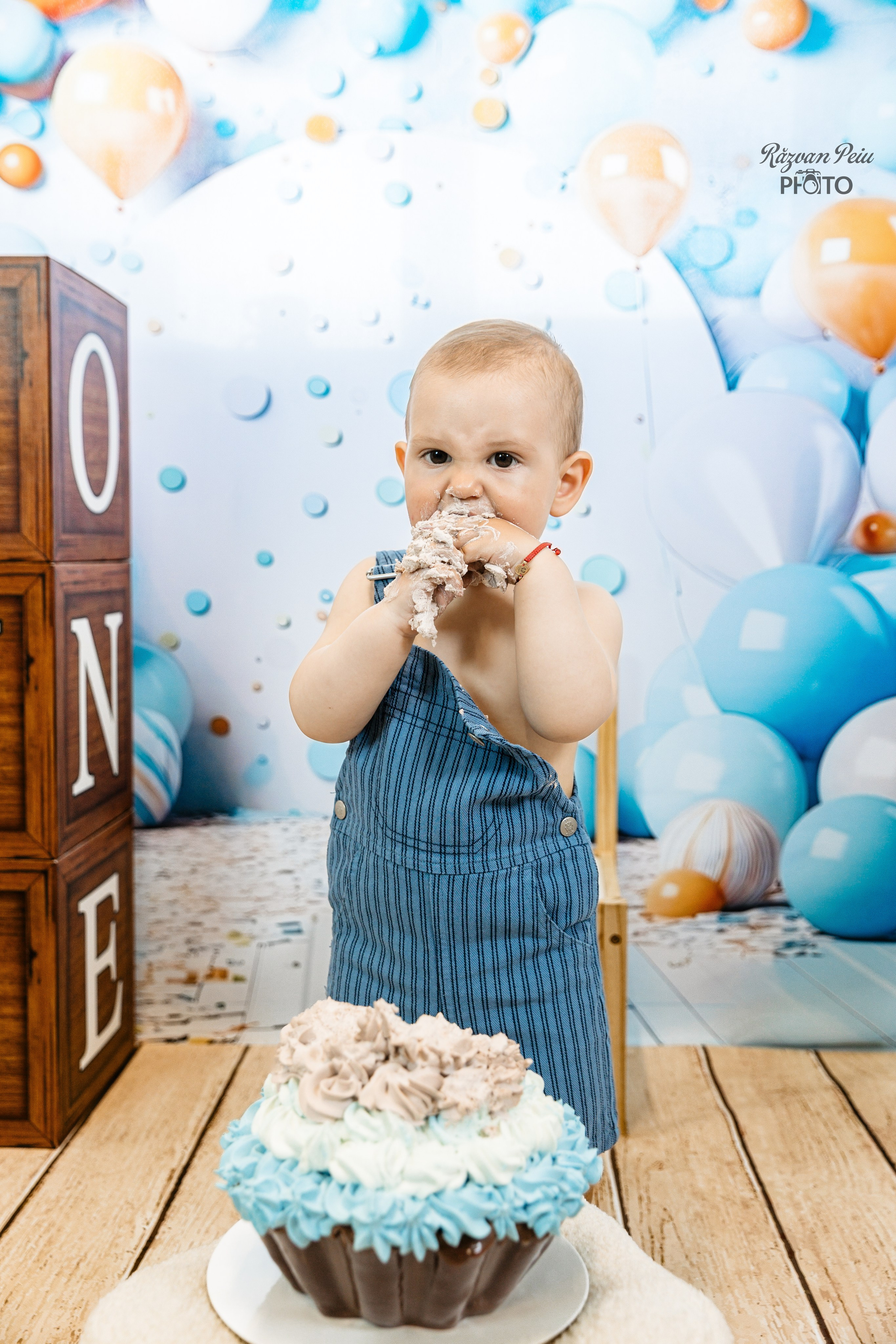 Smash the cake. Razvan Peiu Photography, dincolo de fotografie!