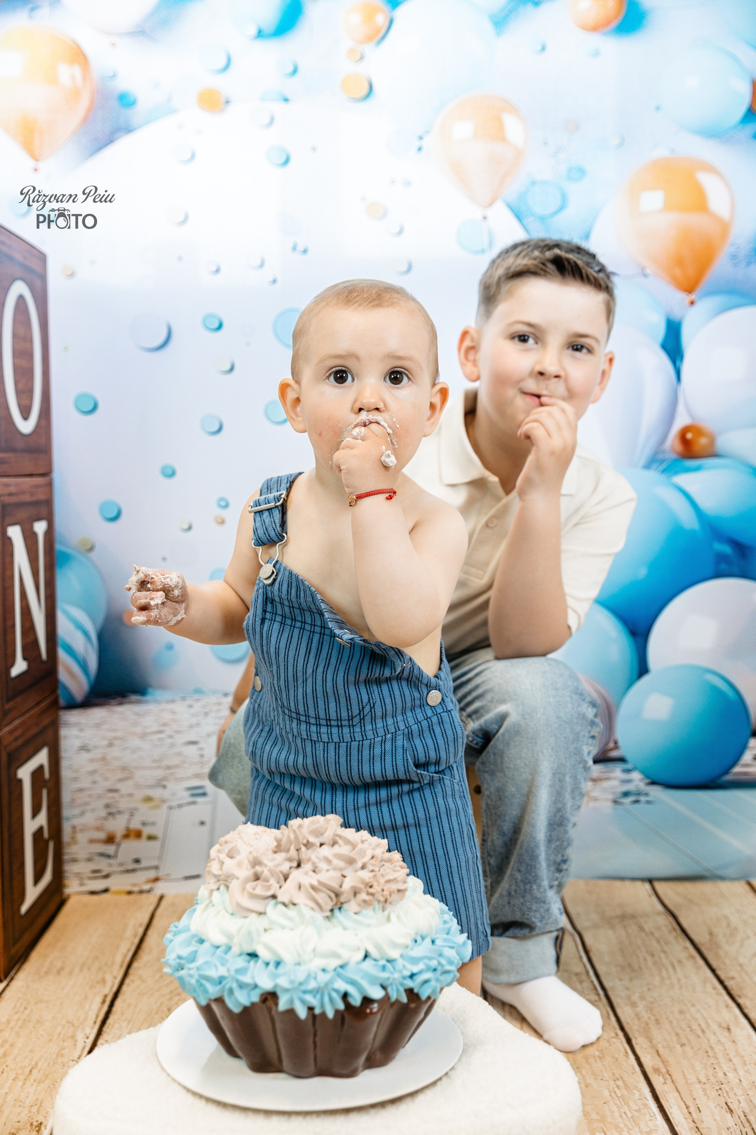 Smash the cake. Razvan Peiu Photography, dincolo de fotografie!