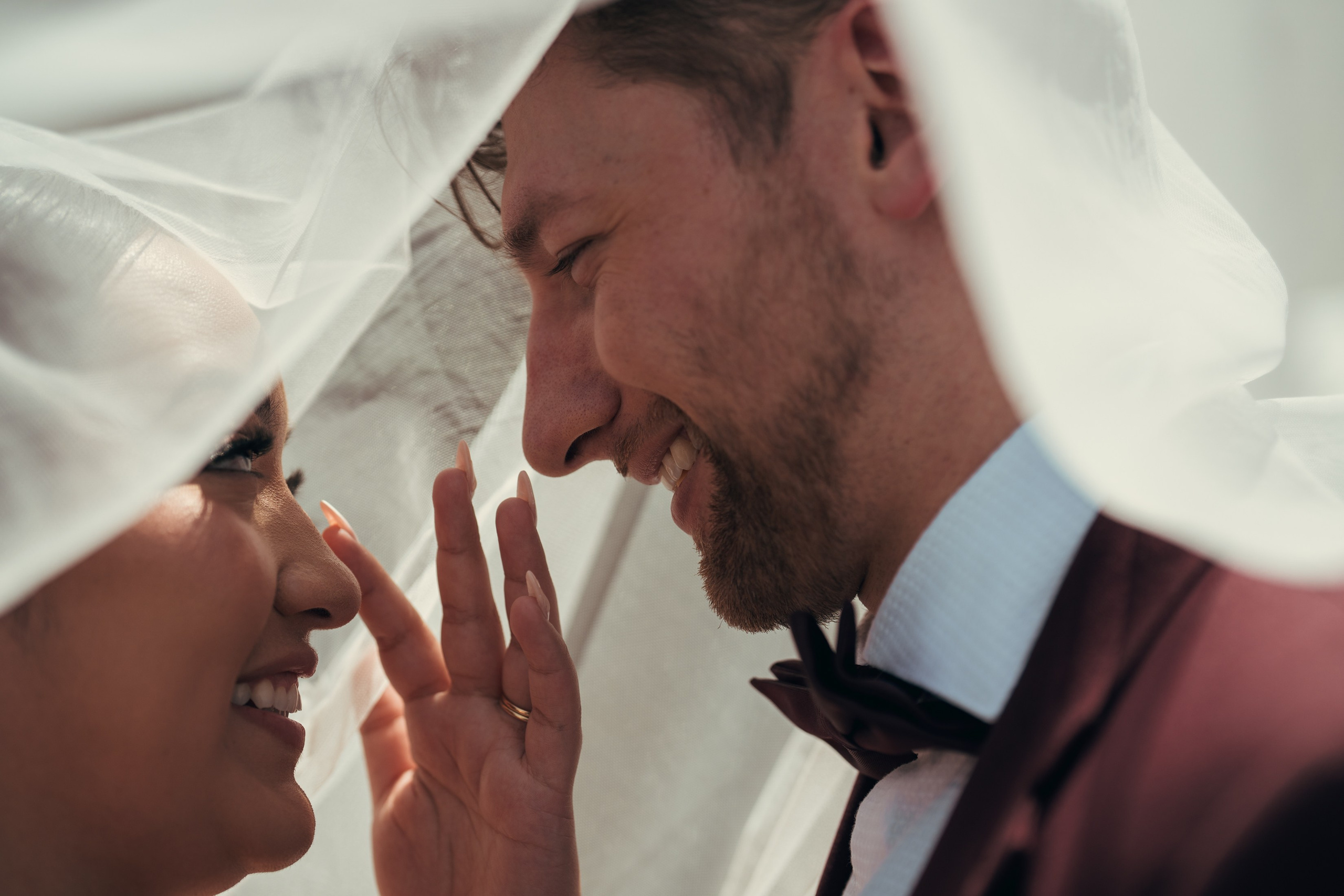 Justin&Sheyla. Wedding & elopement photographer Viktoriya Kravtsov. Las Vegas