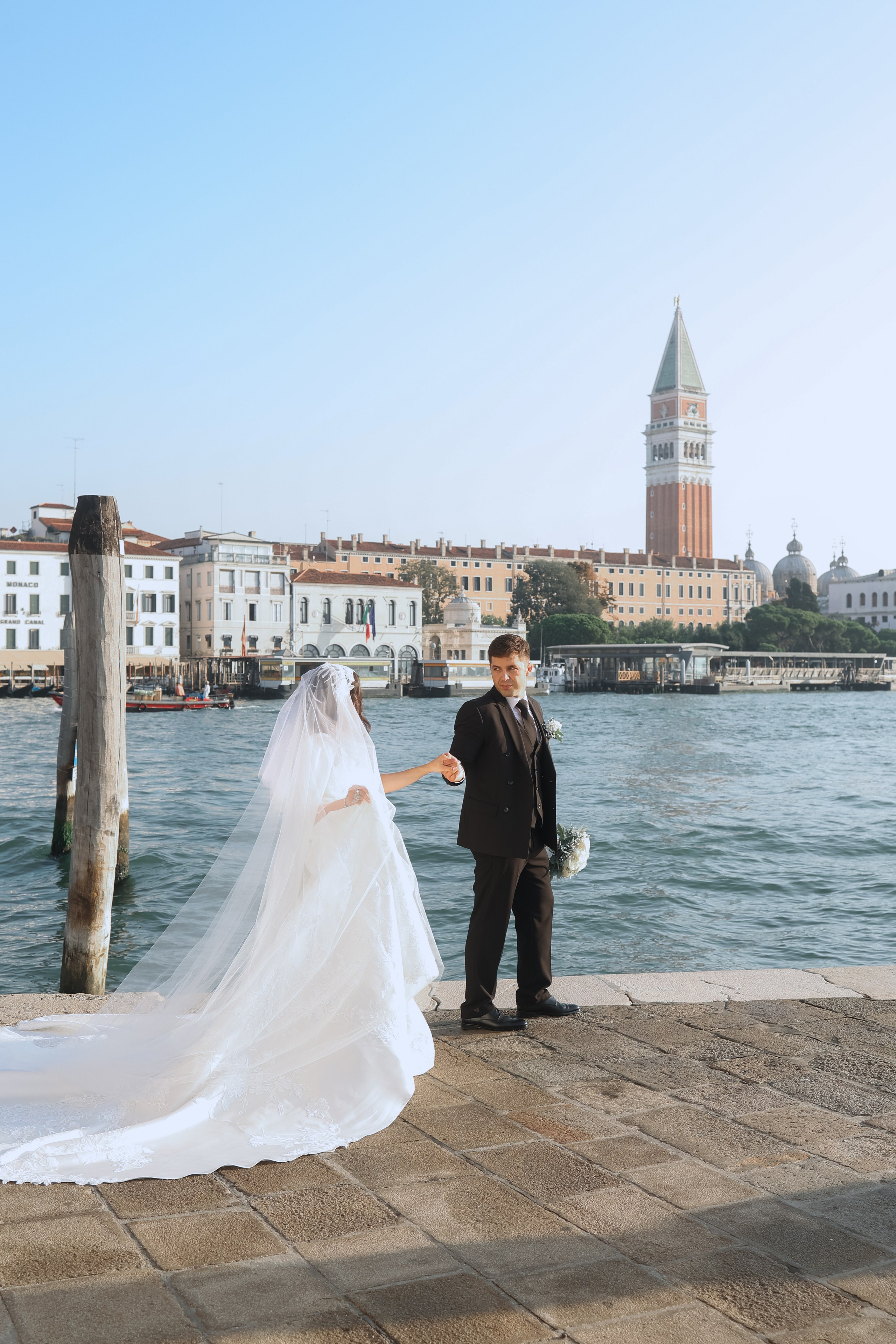 Armenian wedding at San Lazzaro degli Armeni. Photographer in Venice, Viktoria Antonova