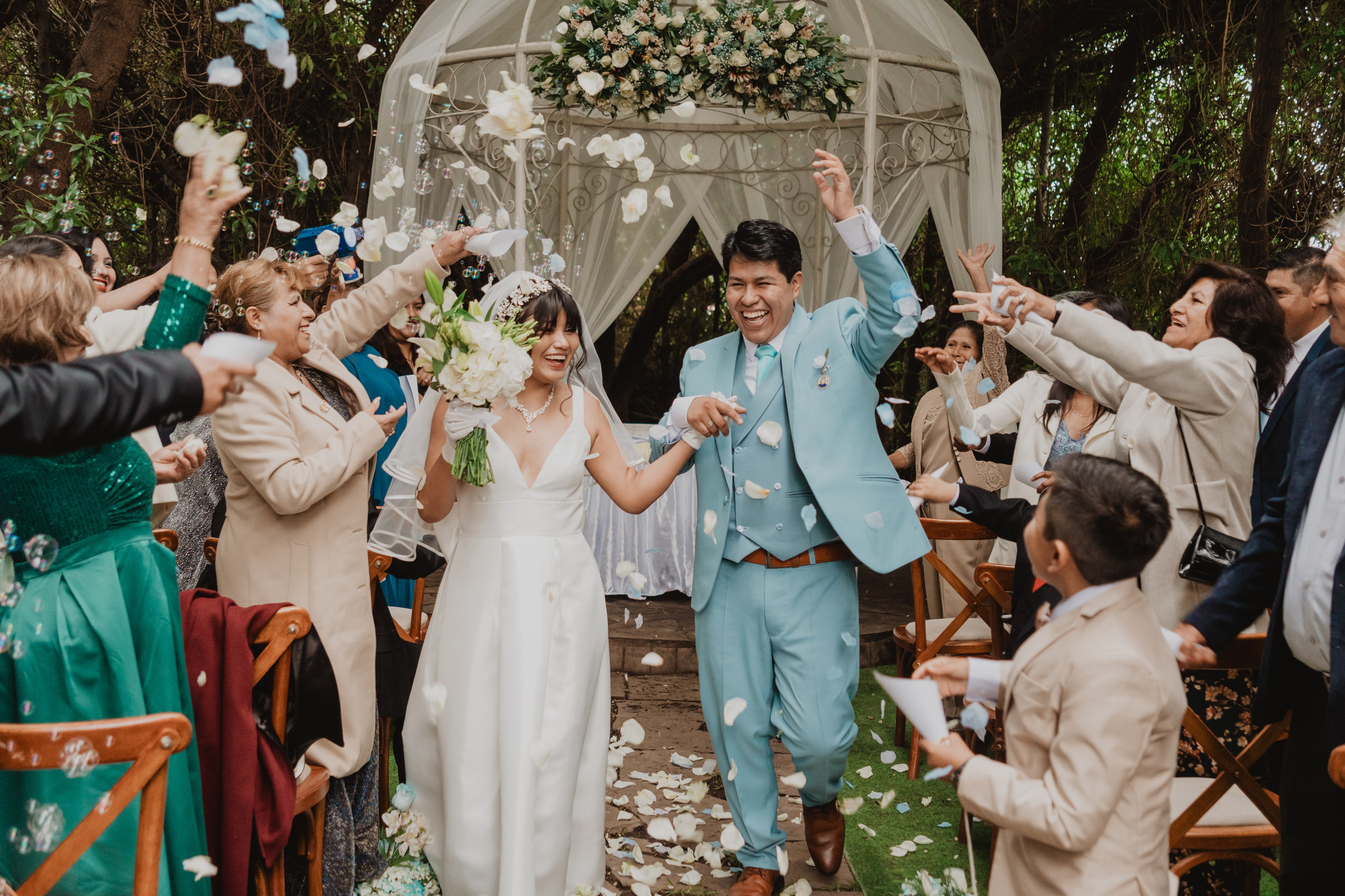 STEISY + EMMANUEL | BODA RELIGIOSA. Studio KVTA | Fotografía y Video de Bodas en Arequipa