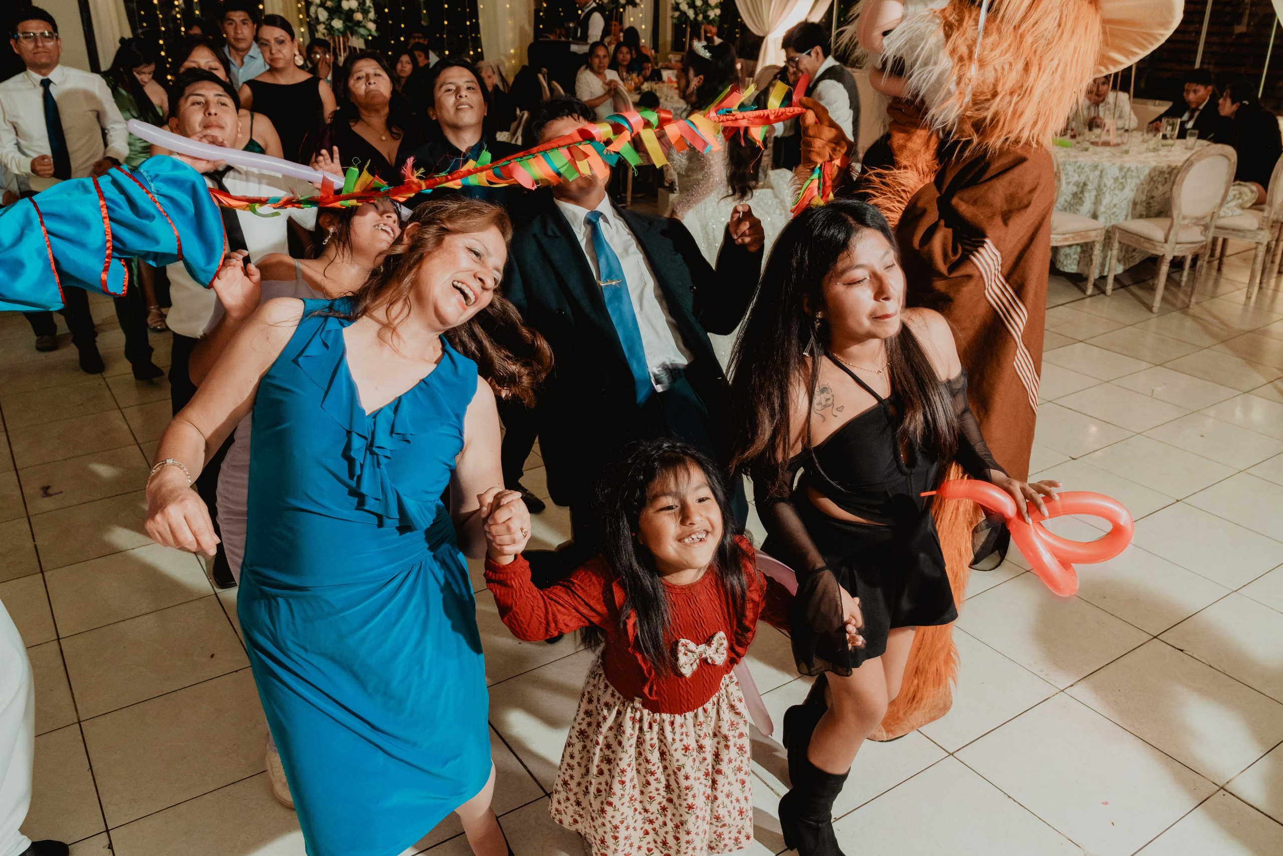 FERNANDO + MARIBEL | BODA RELIGIOSA. Studio KVTA | Fotografía y Video de Bodas en Arequipa