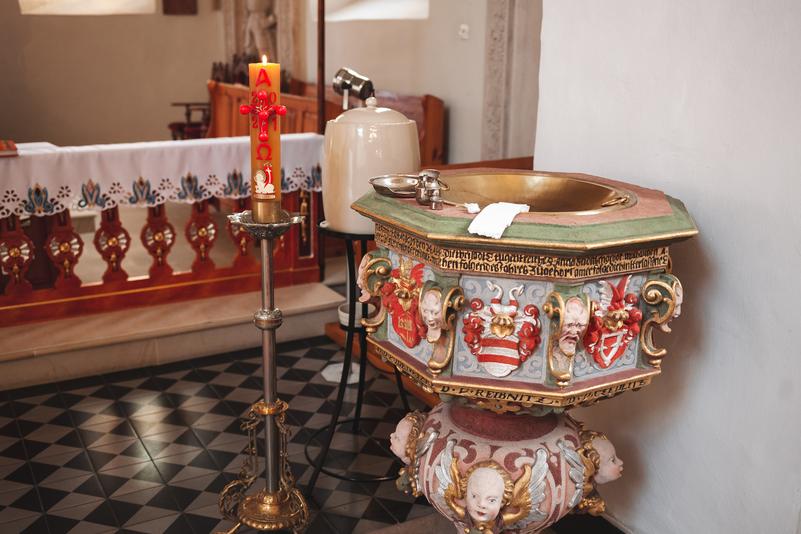 Chrzest dziecięcy Kościół Piotrowice | Fotograf we Wroclawiu. Dimitri Ilkov Photography — Capturing Life’s Moments in Edmonton, Cana