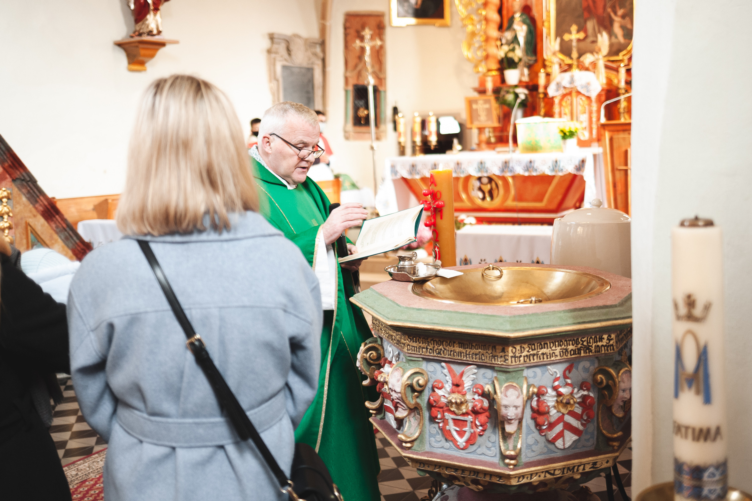 Chrzest dziecięcy Kościół Piotrowice | Fotograf we Wroclawiu. Dimitri Ilkov Photography — Capturing Life’s Moments in Edmonton, Cana