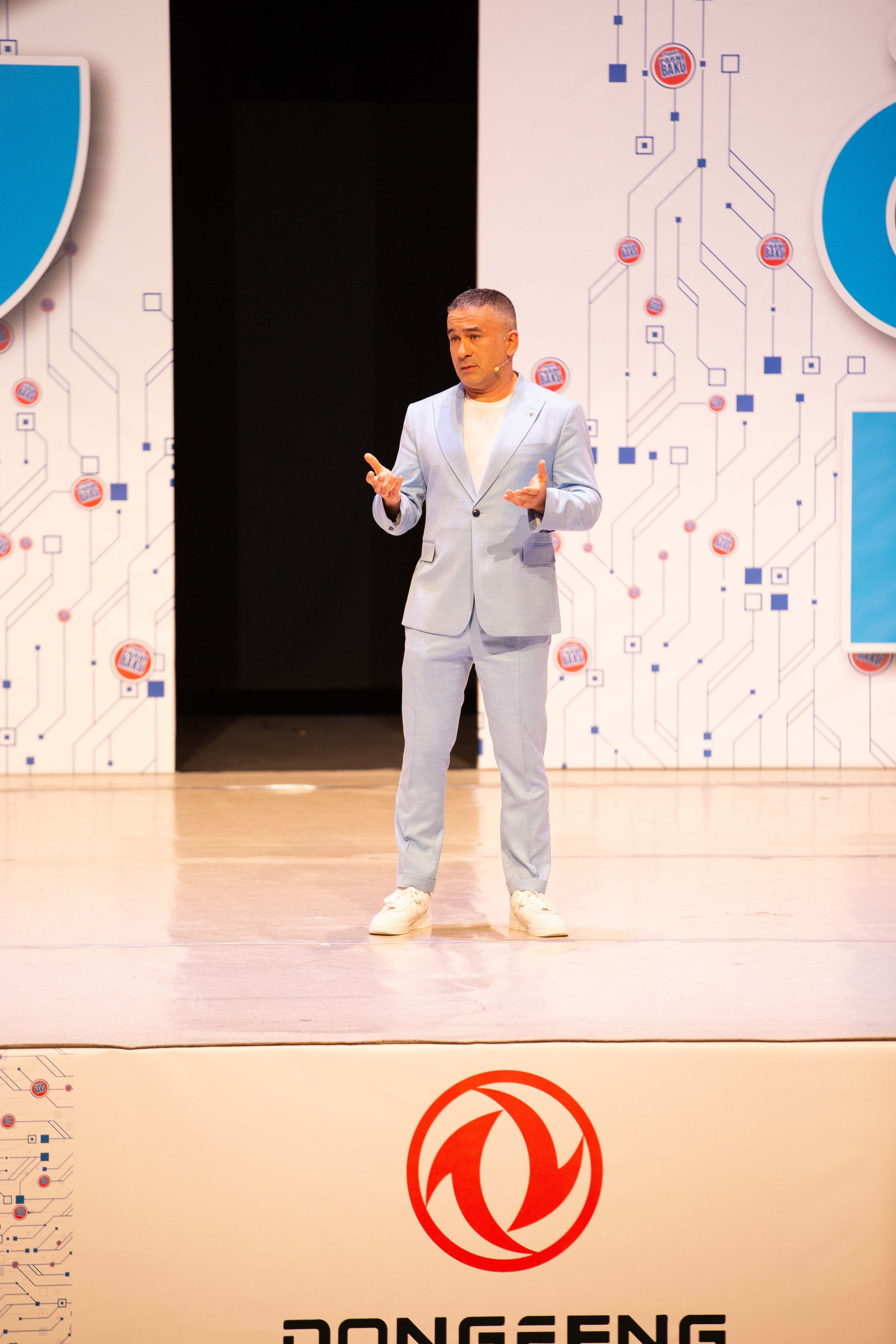 PLANET PARNI IZ BAKU. Wedding&Event photographer Ismail Rzayev in Baku