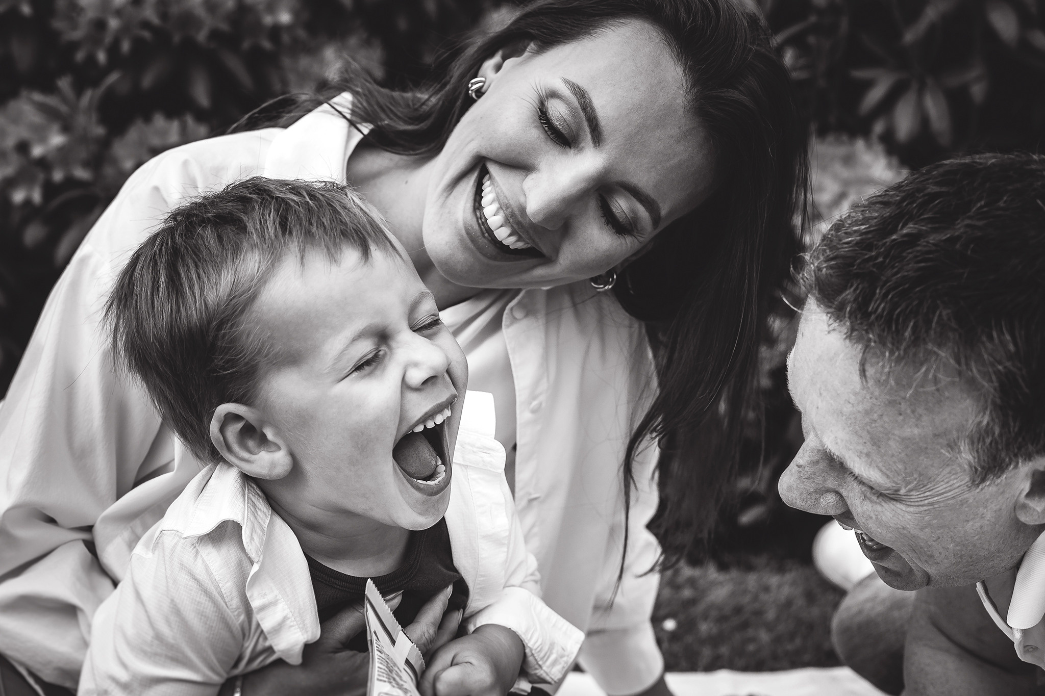 Catch me if you can!. Amina Gunenc - bruiloft- en familie fotograaf in Nederland