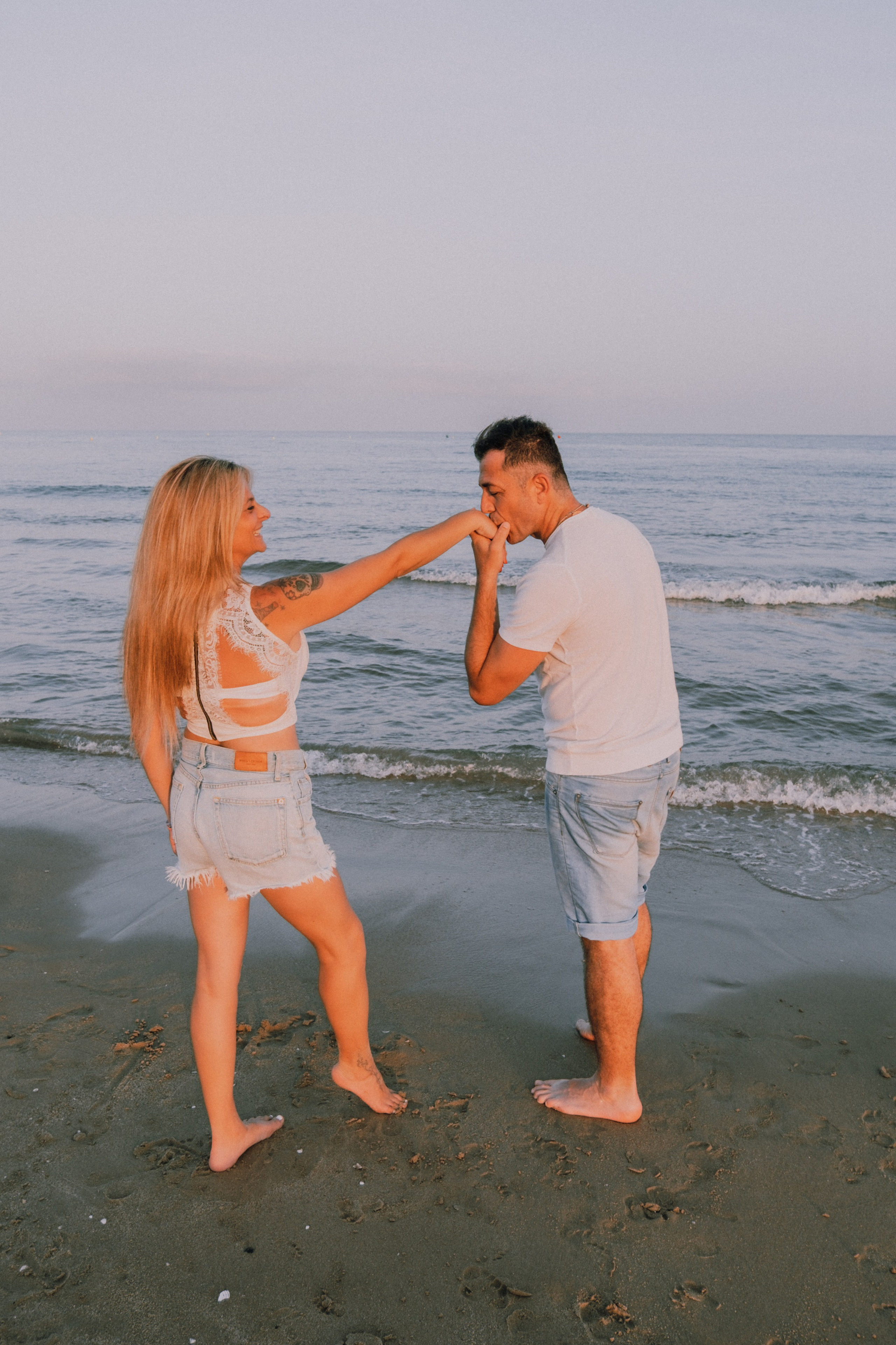 Sesión familiar en la playa. Fotografía profesional en Calafell - Elena Medvedeva