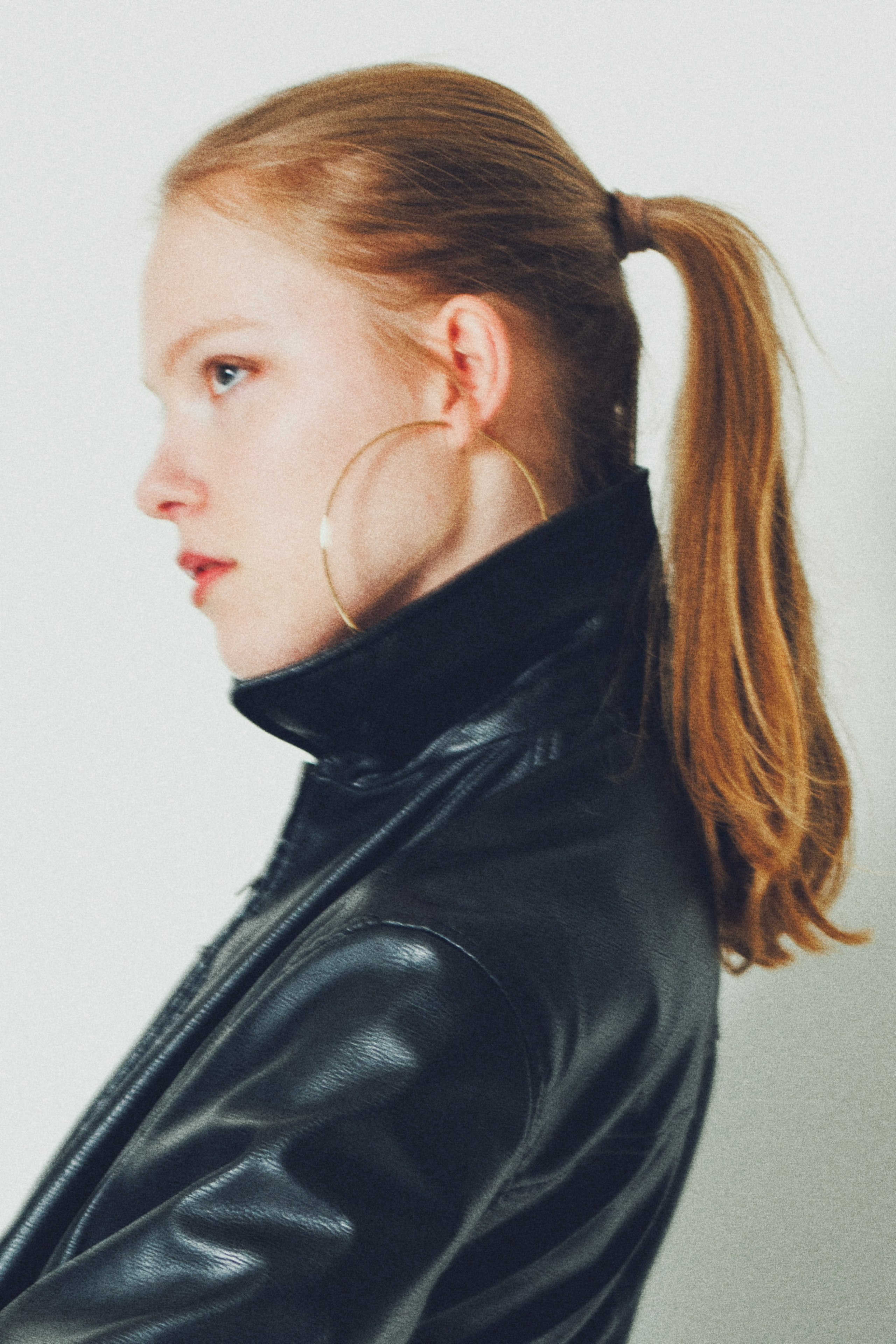 Mallikansiokuvaus. Valokuvaaja Lahti, Helsinki Elena Salonen