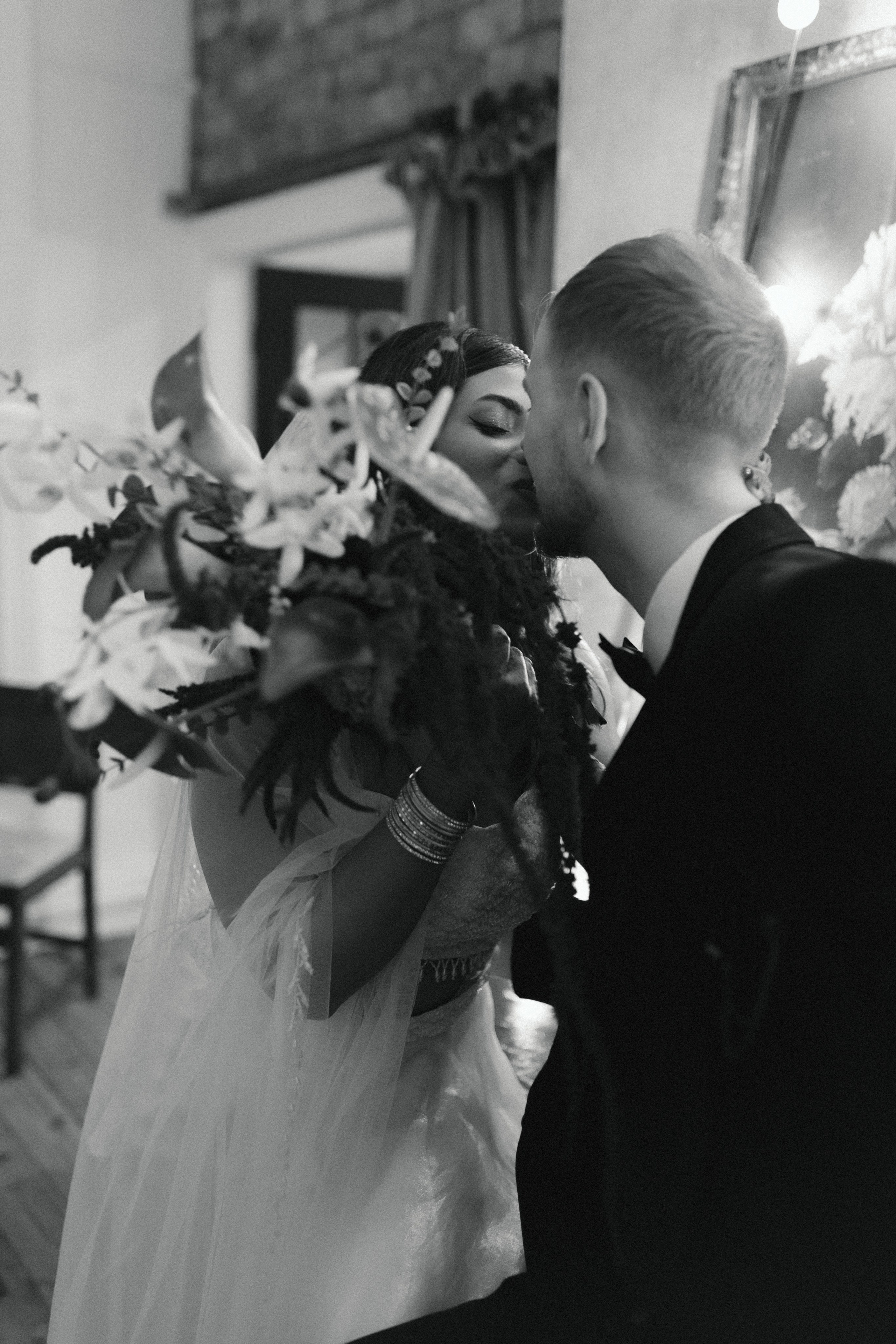 Ayushi and Tomasz. Wedding and Portrait Photographer Evie Moon