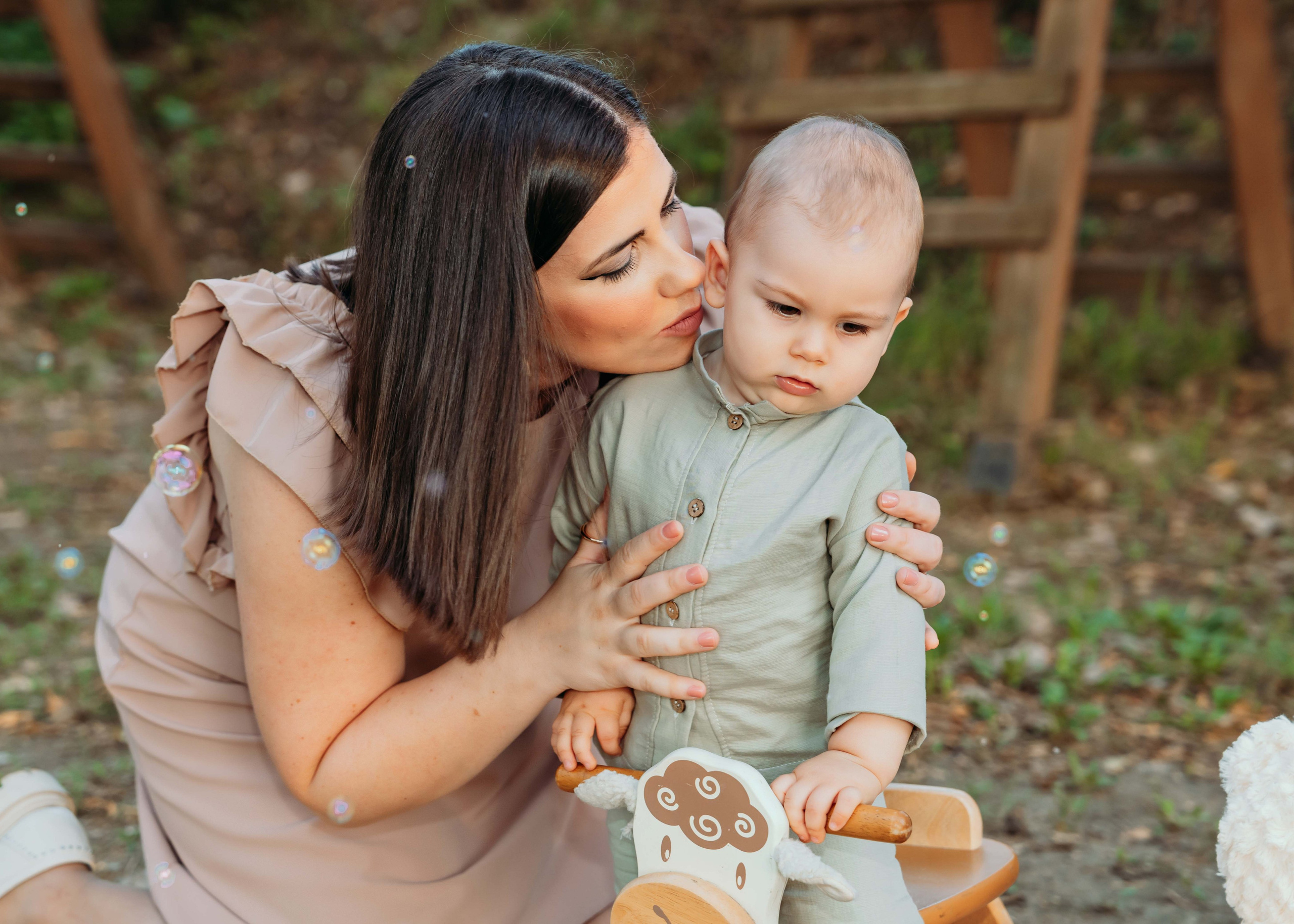 FOTOGRAFISANJE U PRIRODI. DEČIJI FOTOGRAF BEOGRAD|NOVOGODISNJE FOTOGRAFISANJE|CAKE SMASH