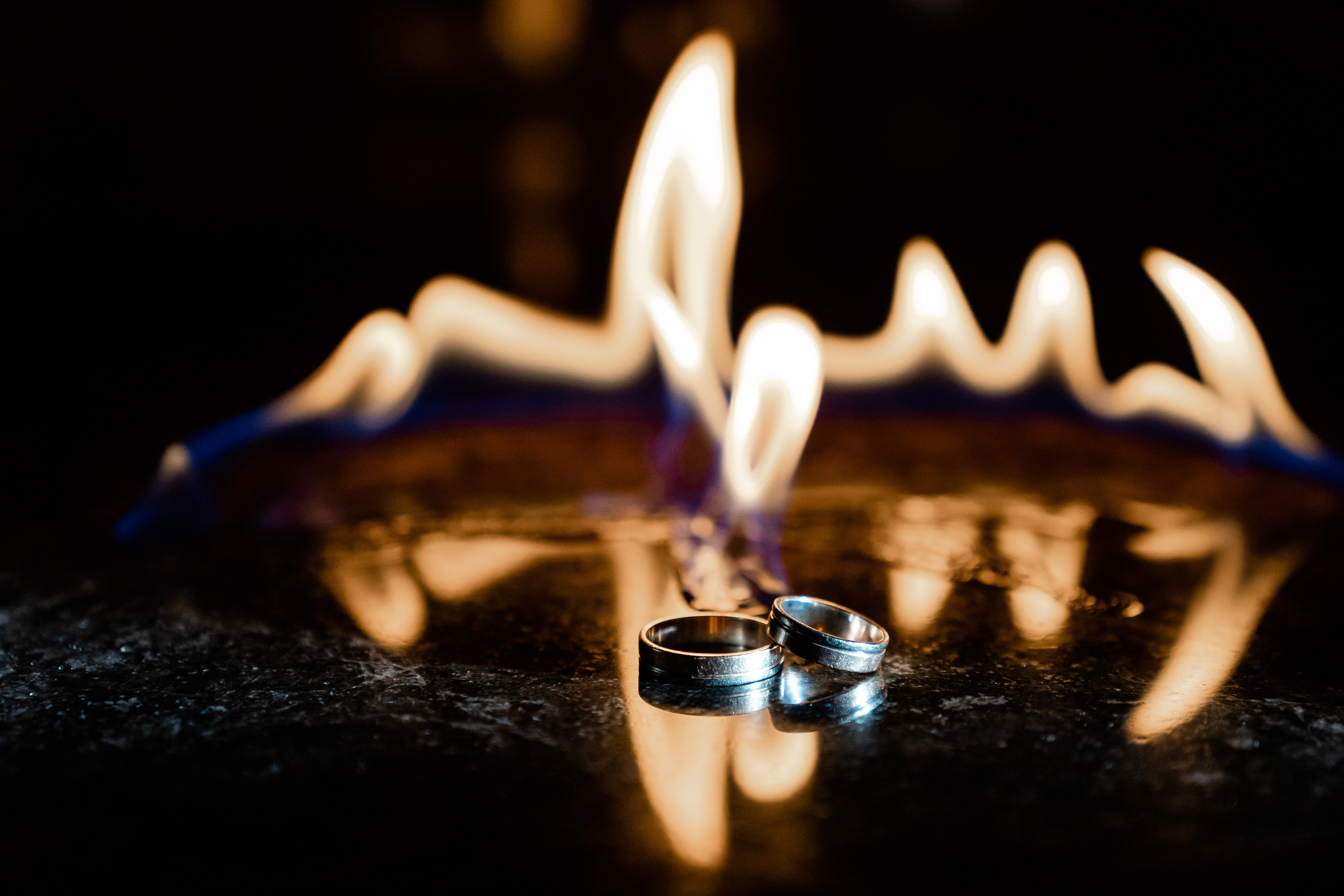 Der Bräutigam. Hochzeits- und Reportagefotograf für München, Regensburg, Deutschland RED LINE Media