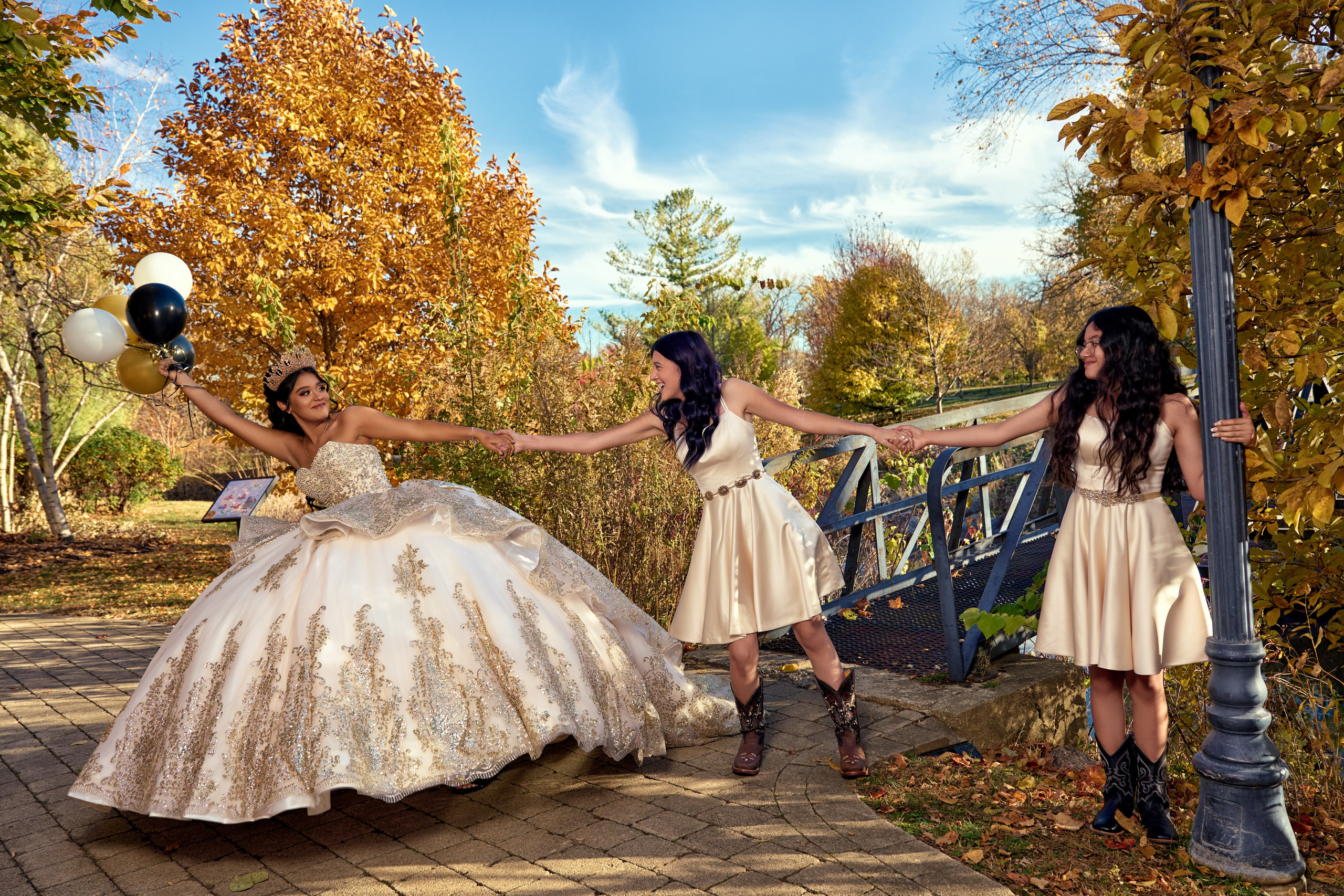 Quinceañeras. Portraits, Quinceanera & Weddings Photographer
