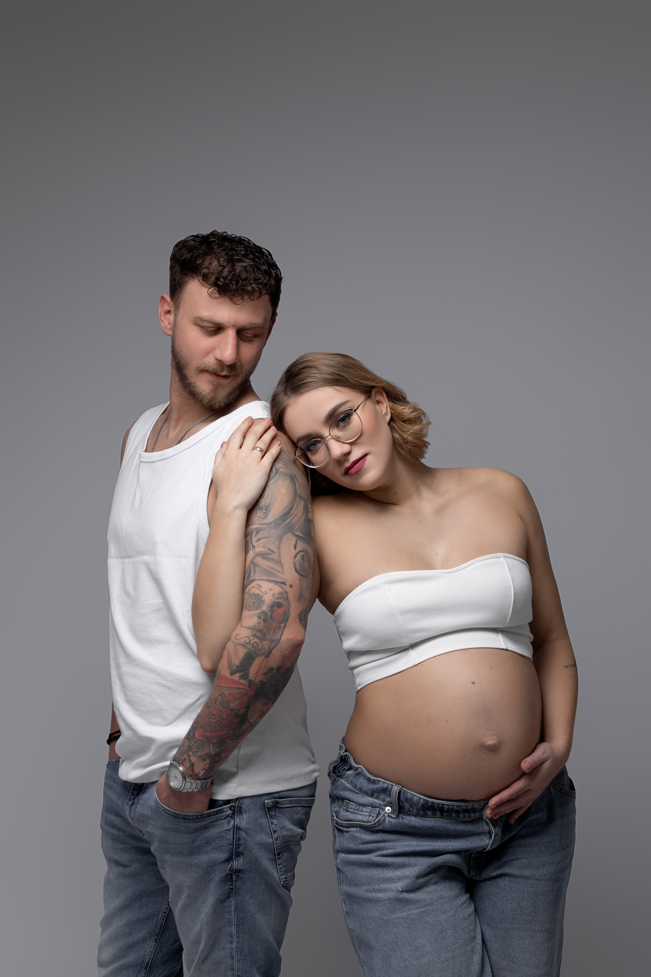 Babybauchshooting im Studio. Fotografin Heidenheim / Newborn, Babybauch & Familie - Nadine Schmalz