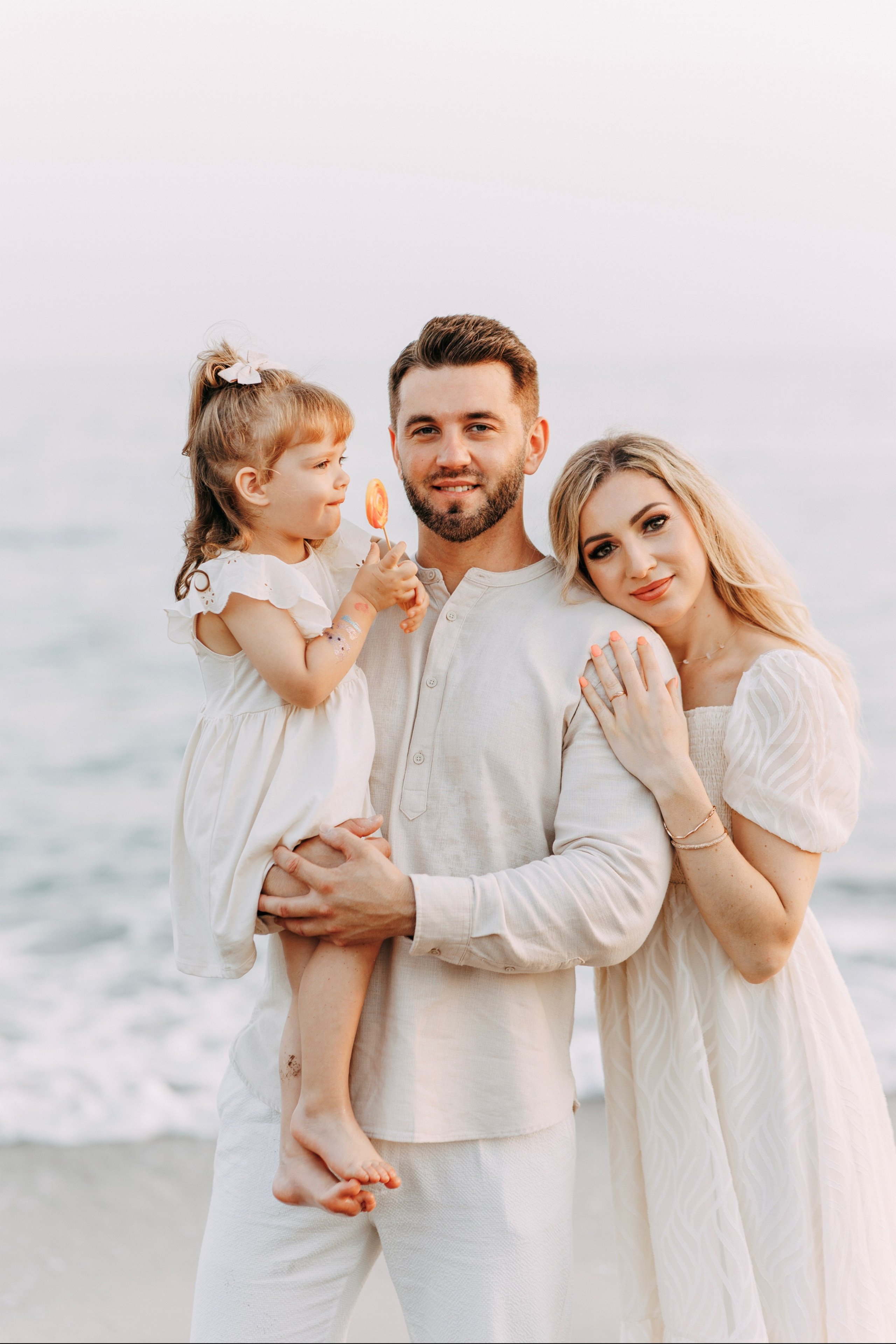 Professional Photographer in Belek Wedding  and Family Photographer in Belek. Family photo session on the beach in Belek. Alsu Develi |. Professional Photographer in Alanya, Side, Belek, Antalya. Turkiye