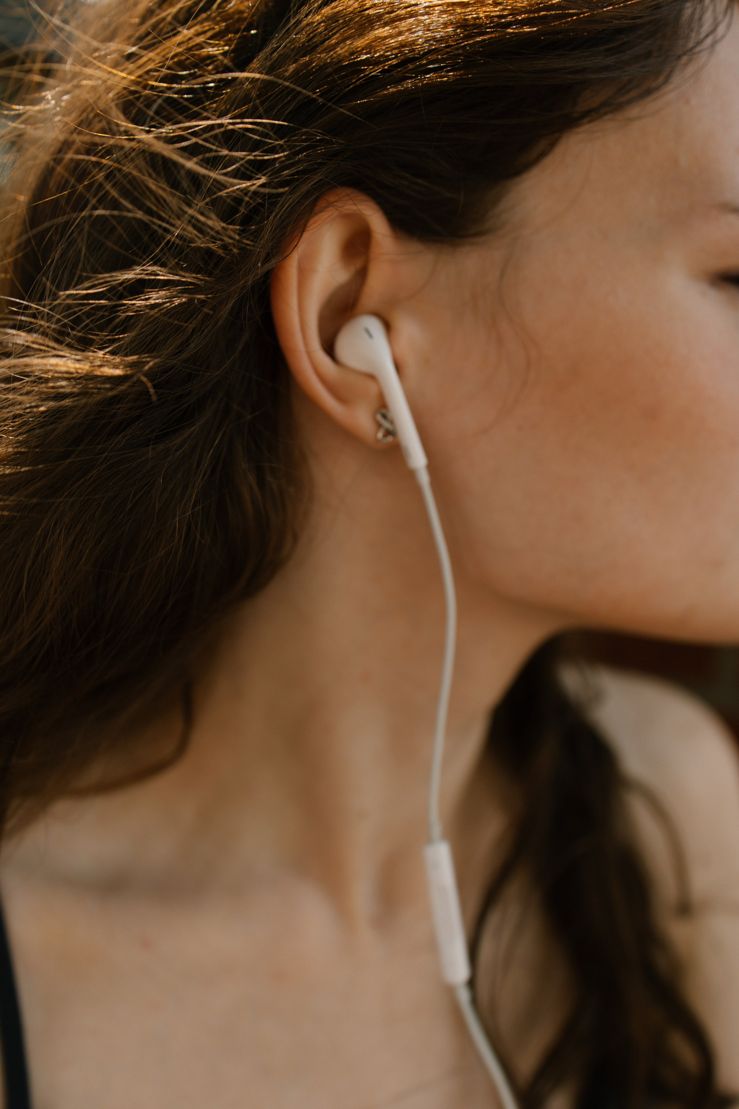 In the Quiet of City Chaos. Family photographer Oregon — Washington