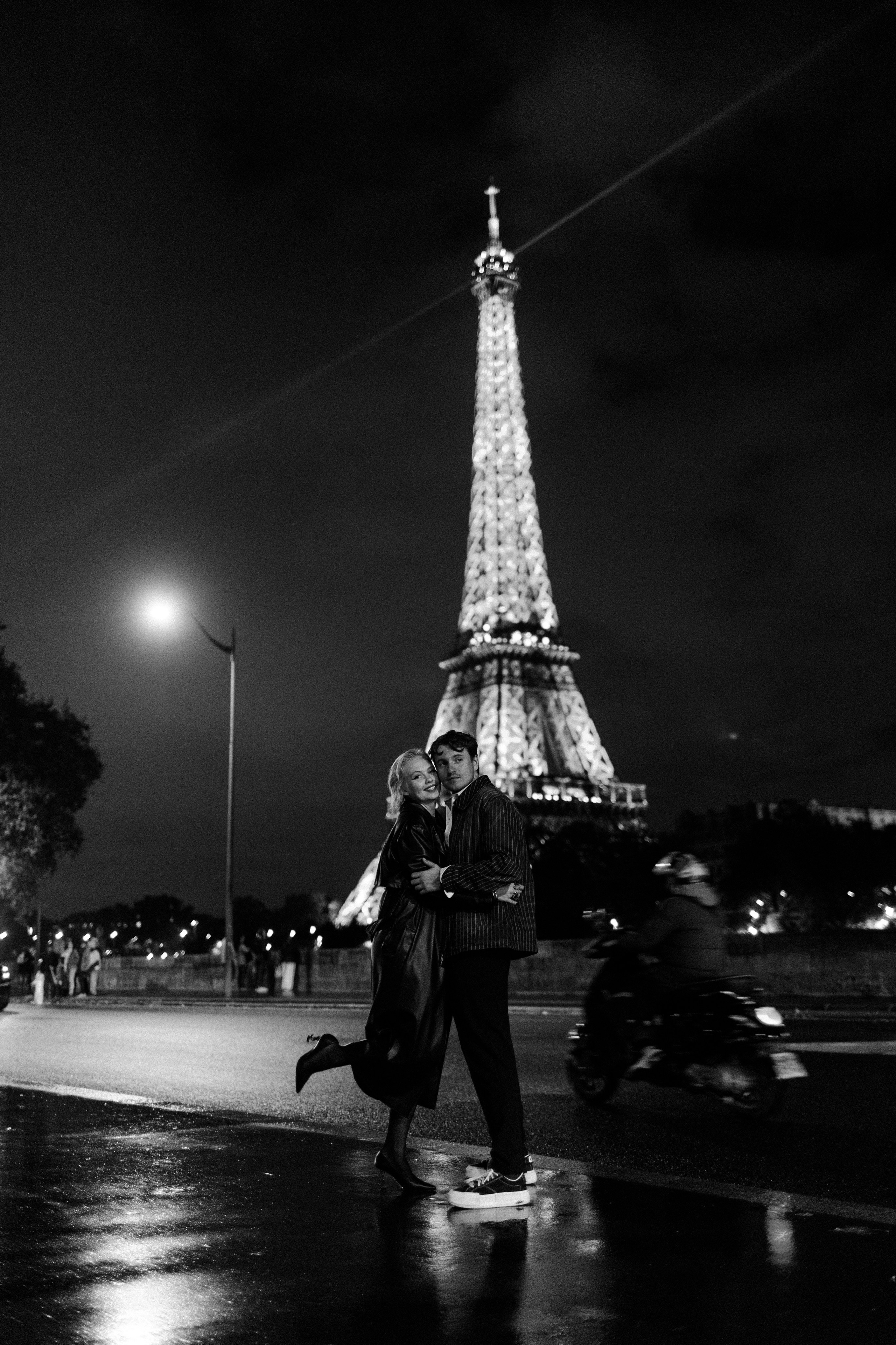 Daria & Artur — Live Story in Paris. Paris Wedding Photographer