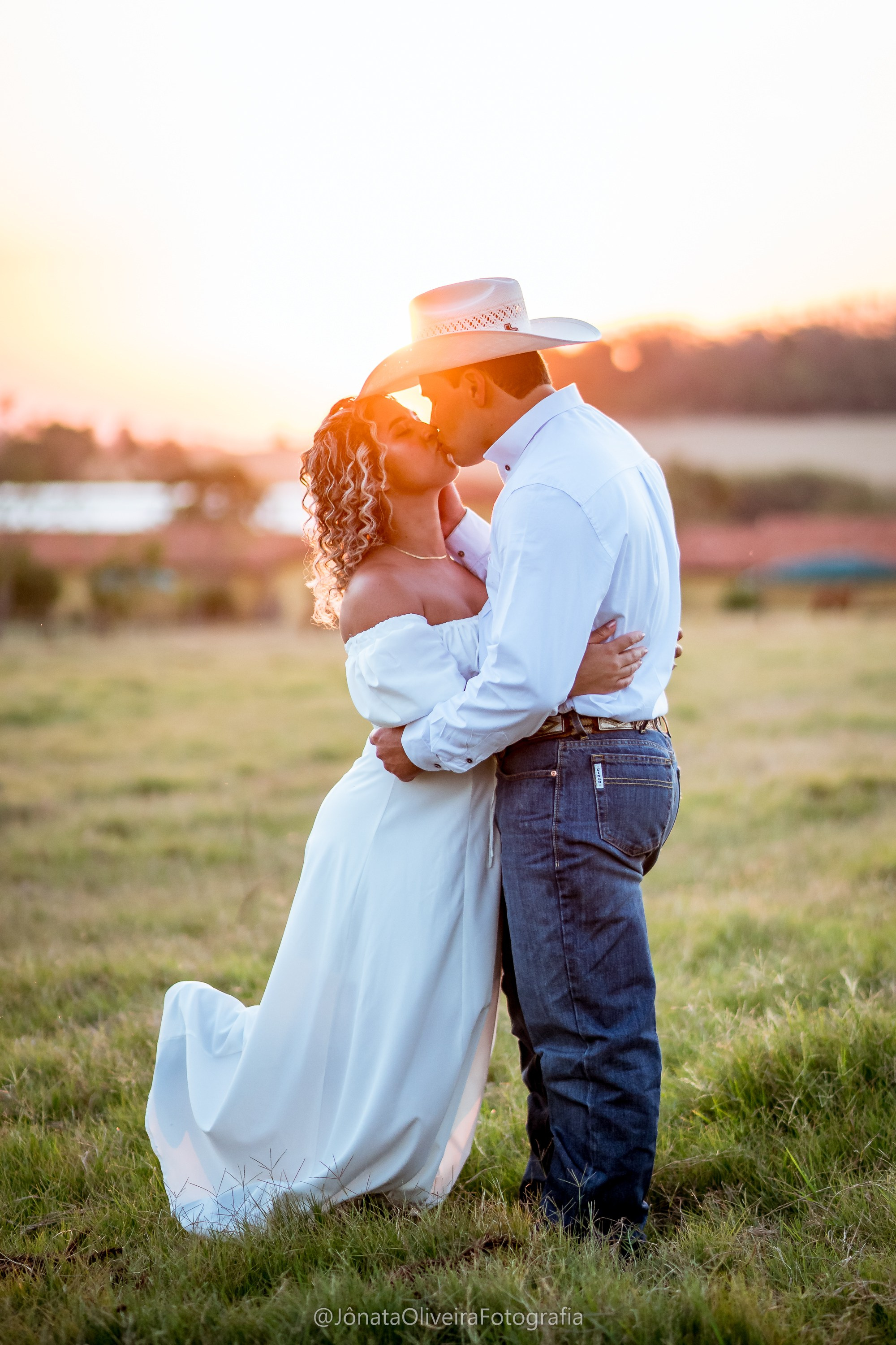 Pre Wedding Luérica e Vinicius. Fotografia de casamentos e ensaios em avaré Jônata Oliveira