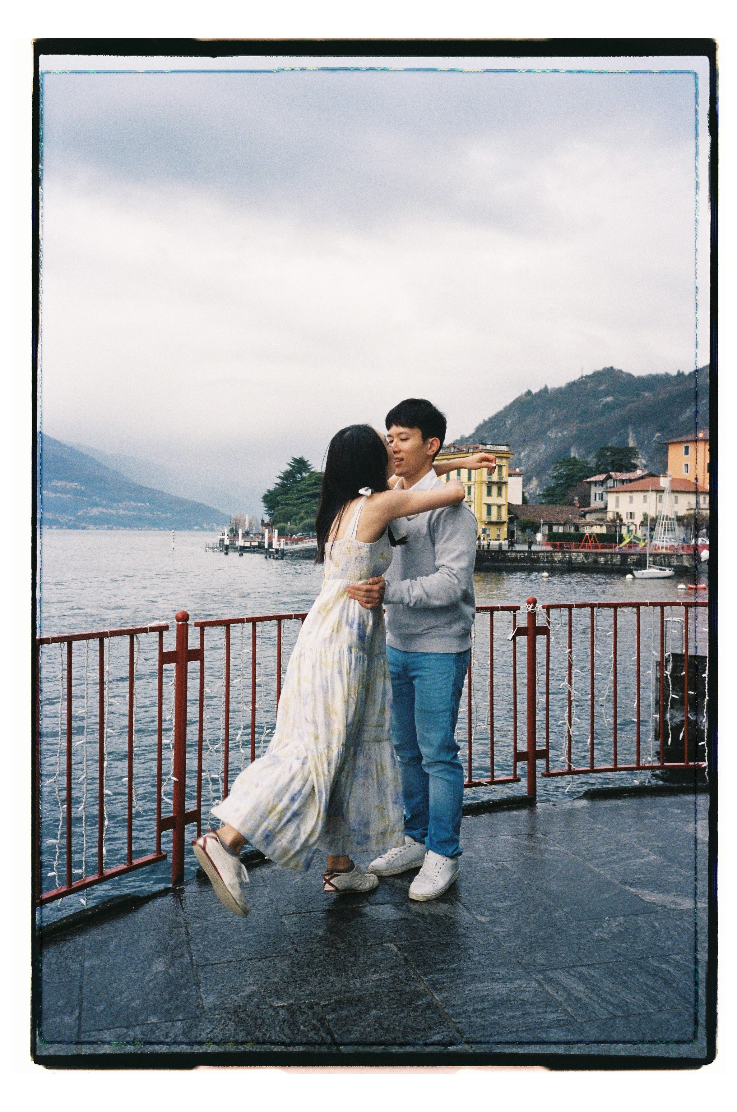 Engagement in Varenne. Fotografo di matrimoni