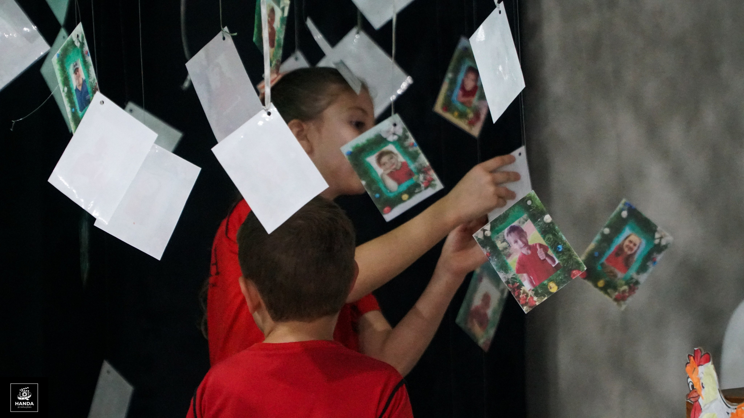 Noite autógrafos colégio Aurélio Buarque de Holanda. Handa Produções