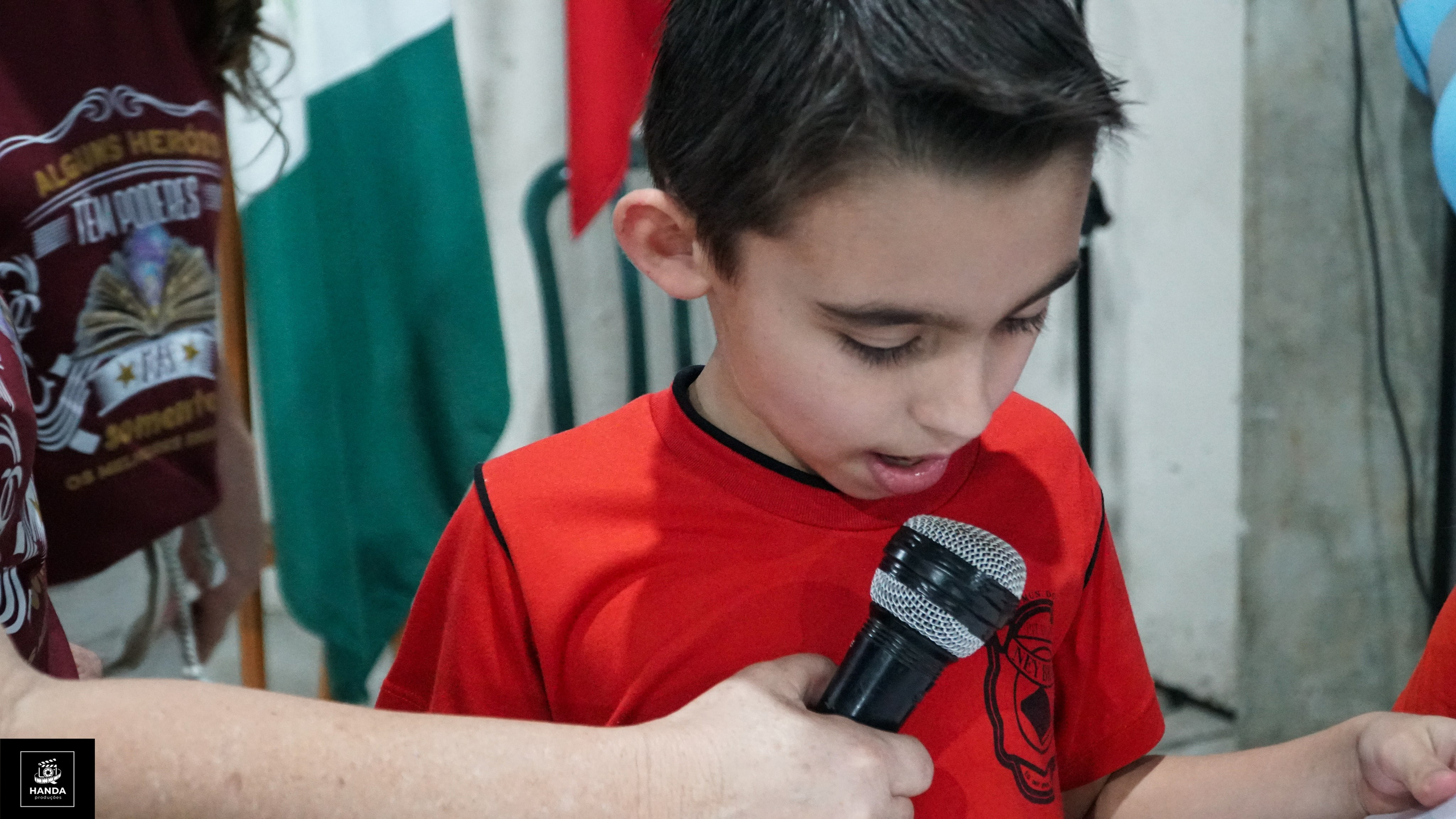 Noite autógrafos colégio Aurélio Buarque de Holanda. Handa Produções