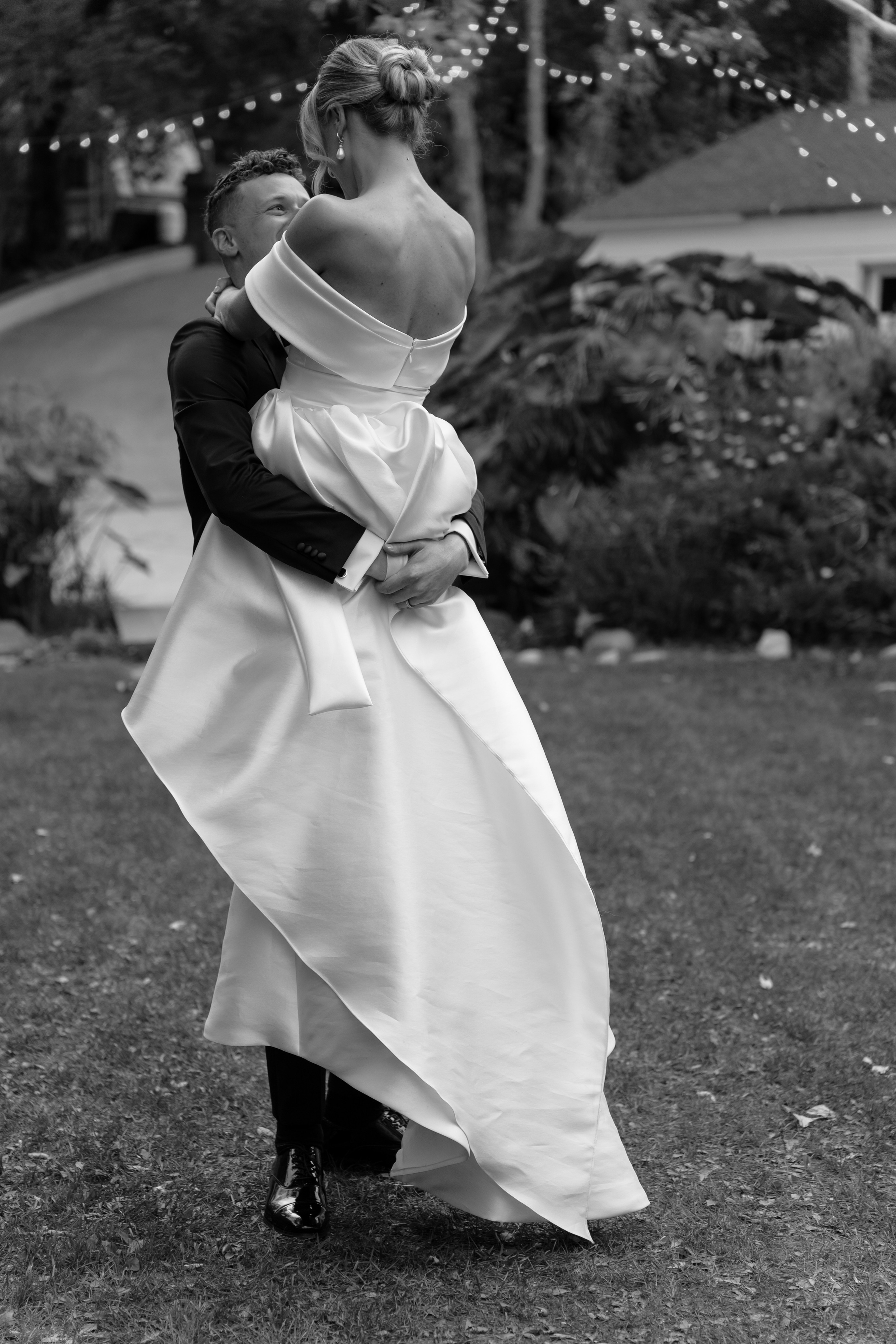 Anna and Joe’s Cozy Backyard Wedding with Jewish Traditions. Wedding photographer and videographer New York | New Jersey