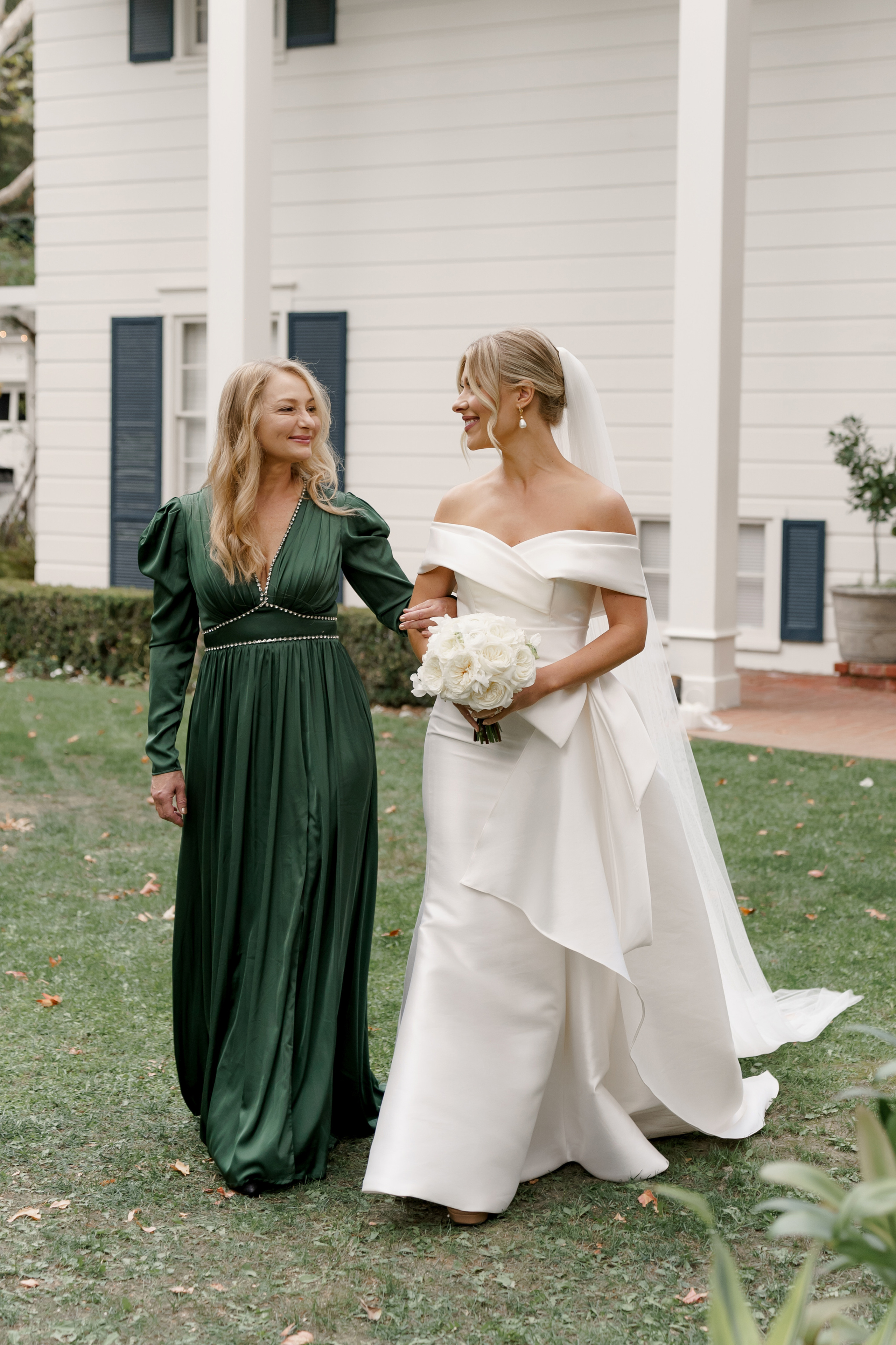 Anna and Joe’s Cozy Backyard Wedding with Jewish Traditions. Wedding photographer and videographer New York | New Jersey