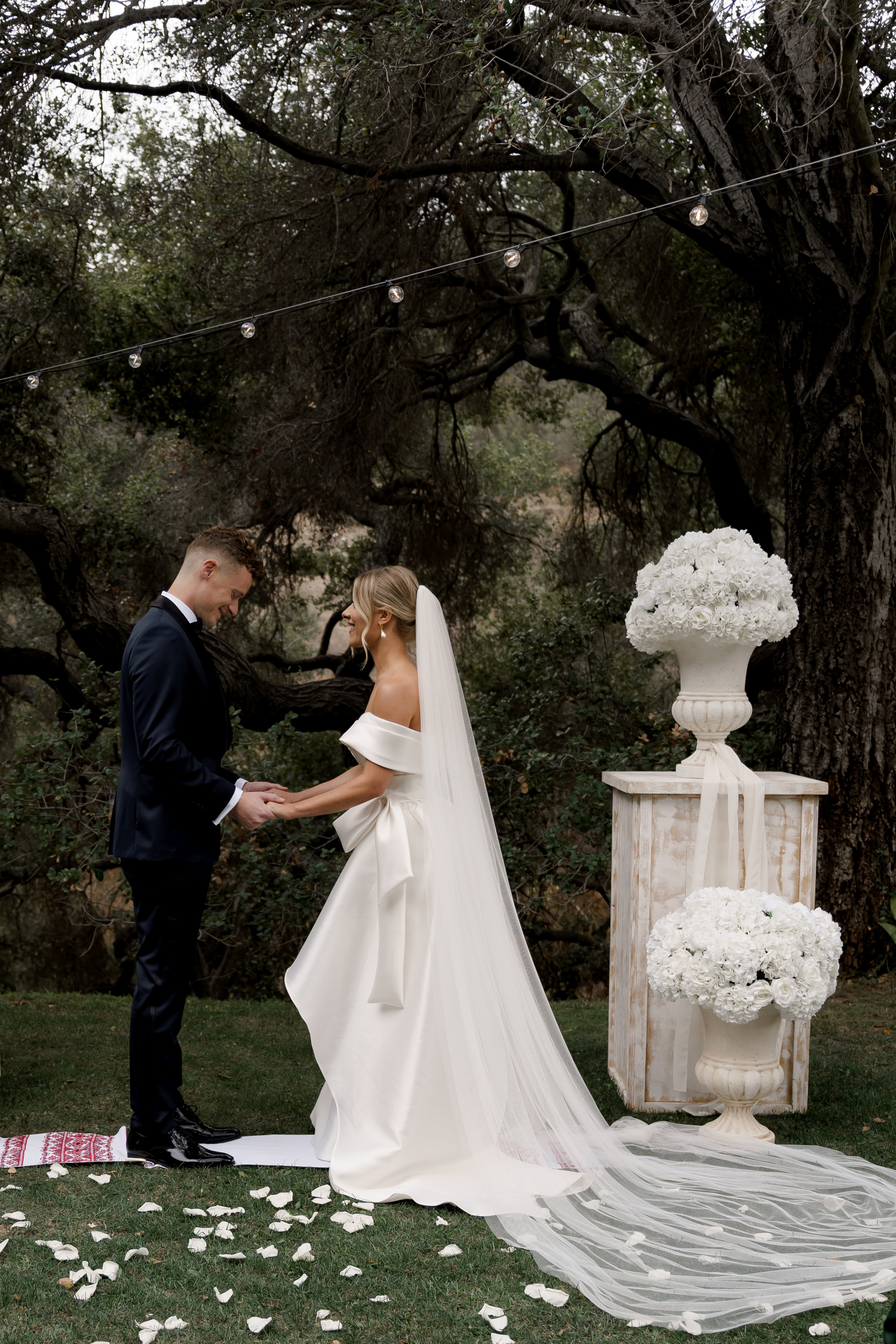 Anna and Joe’s Cozy Backyard Wedding with Jewish Traditions. Wedding photographer and videographer New York | New Jersey