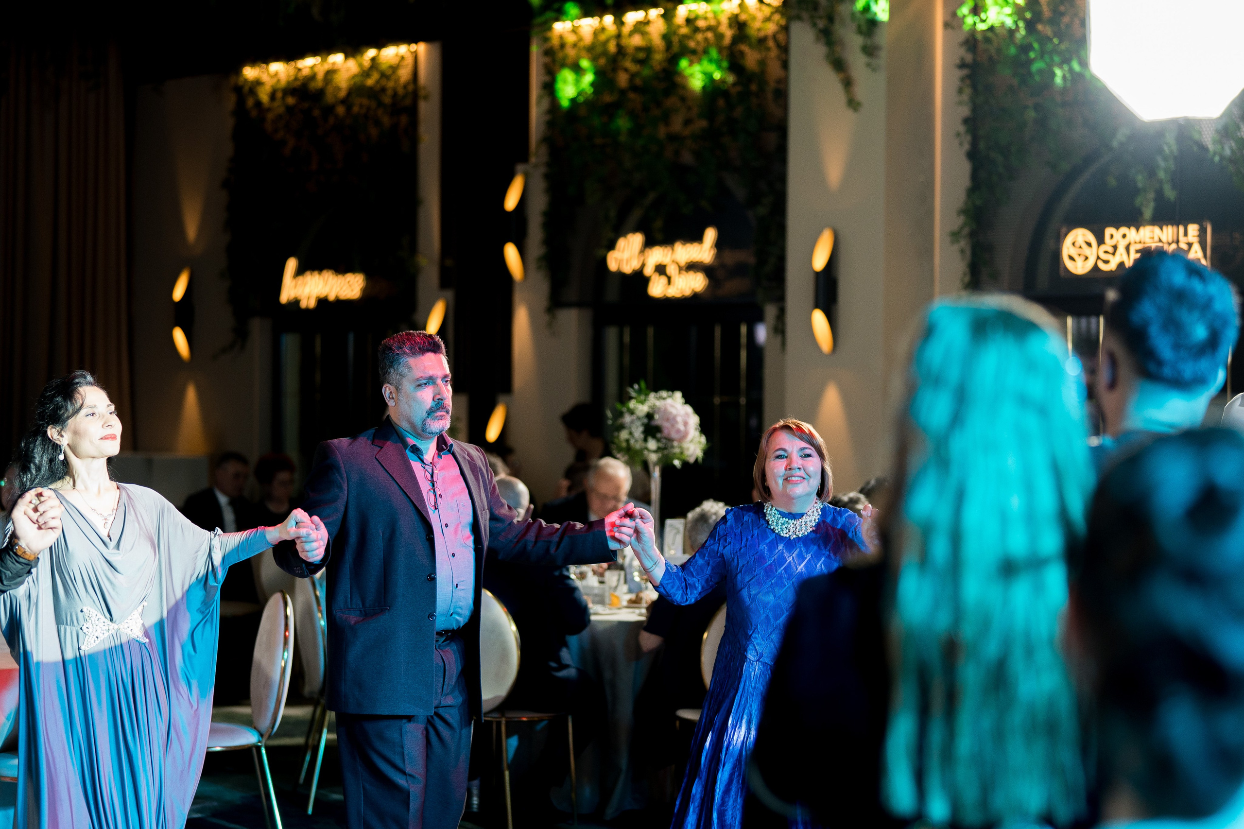 PARTY. Gabriel Florea — Fotograf nuntă București