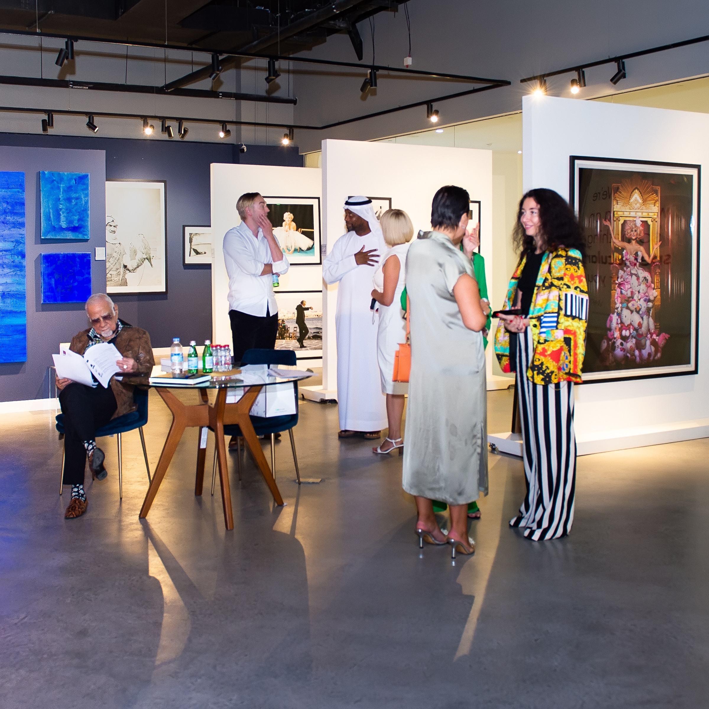 Photoportraits. Professional Artist, teacher of art, Artistic Photographer In Dubai (U