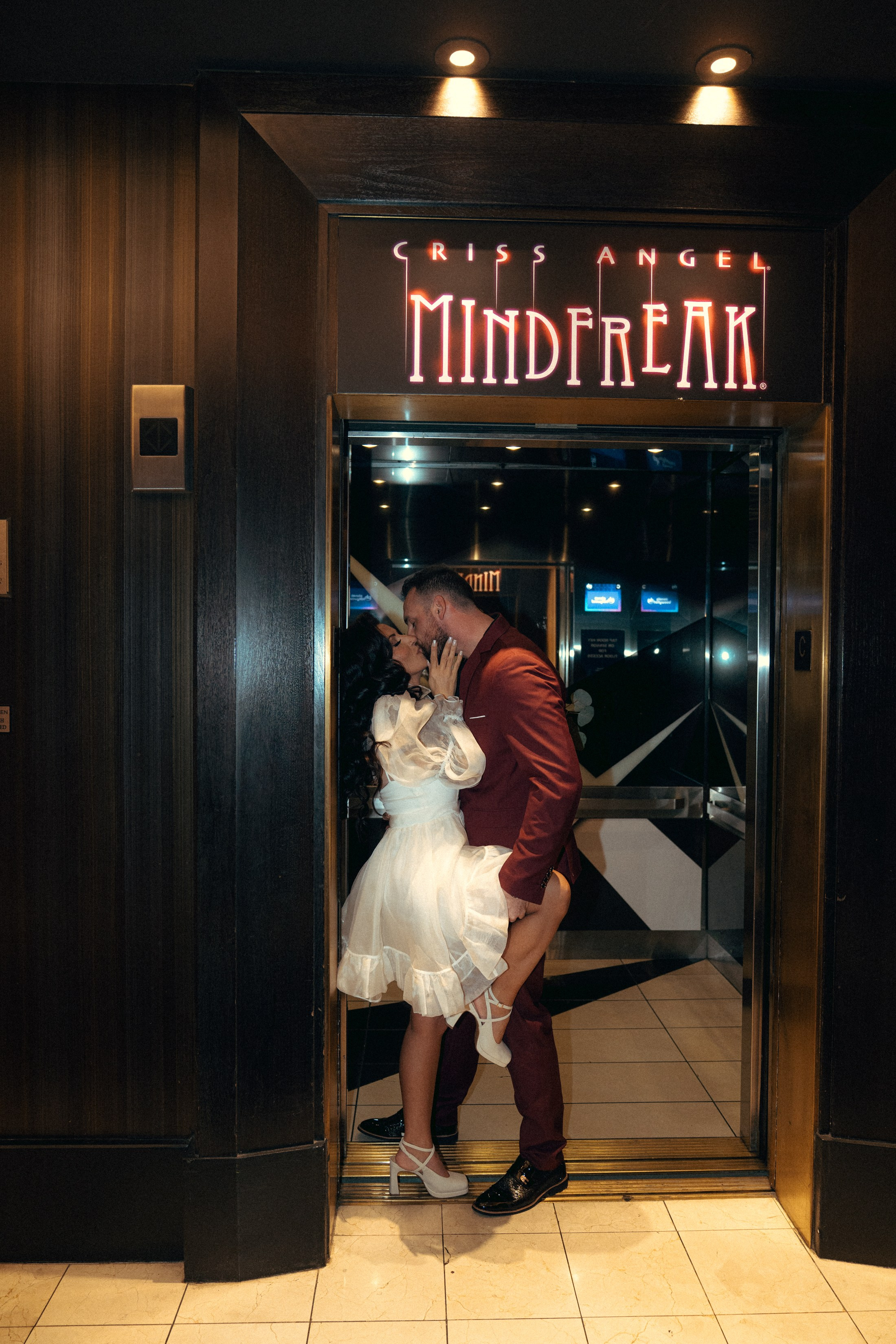 Miranda&Austin. Wedding & elopement photographer Viktoriya Kravtsov. Las Vegas