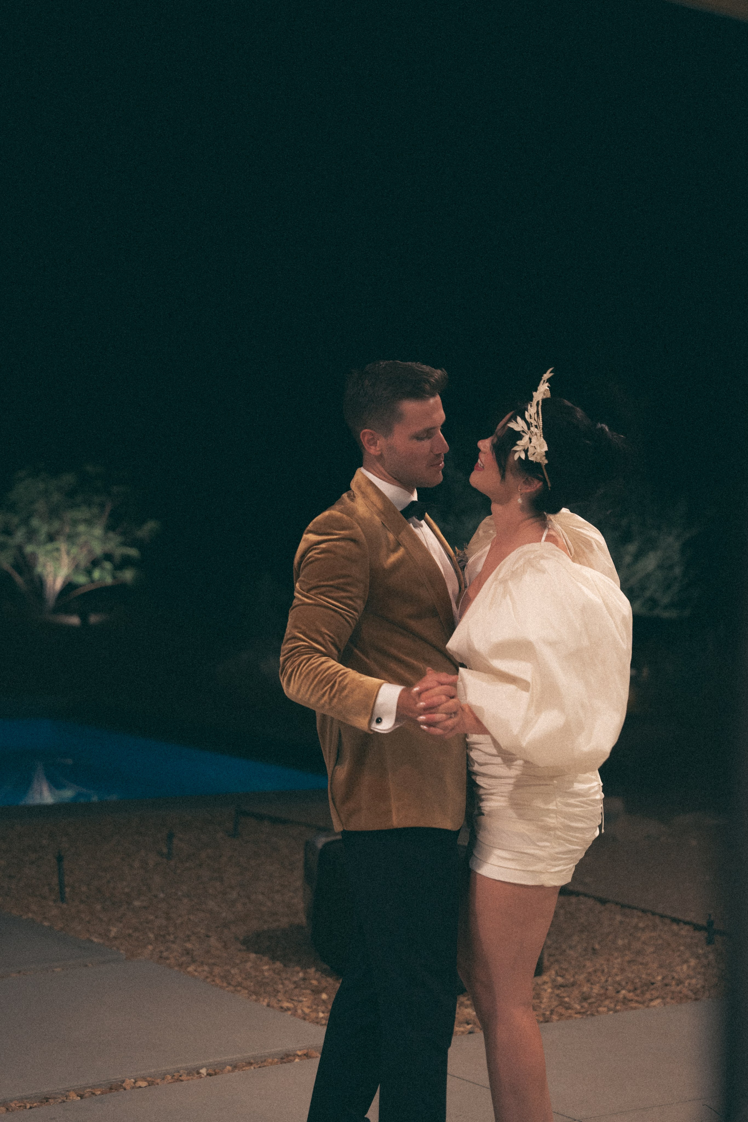 Joshua Tree wedding. Joshua tree elopement. Wedding for 2. Wedding photographer Joshua Tree. Elopement photographer in Joshua Tree. Couples photographer in Joshua Tree. Elopement in Joshua Tree