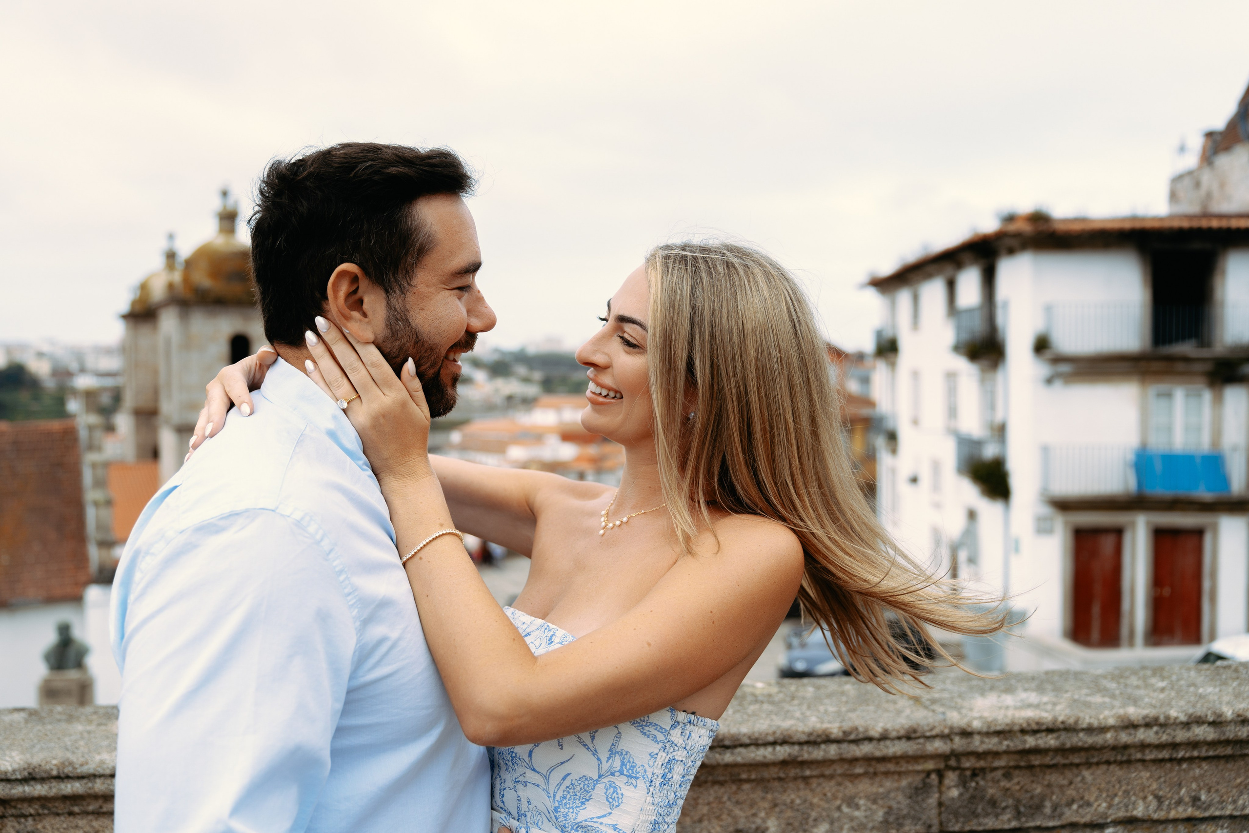 LOVE STORY IN PORTO. Sessões de fotos e vídeos, tours fotográficos em Portugal — WePortugal