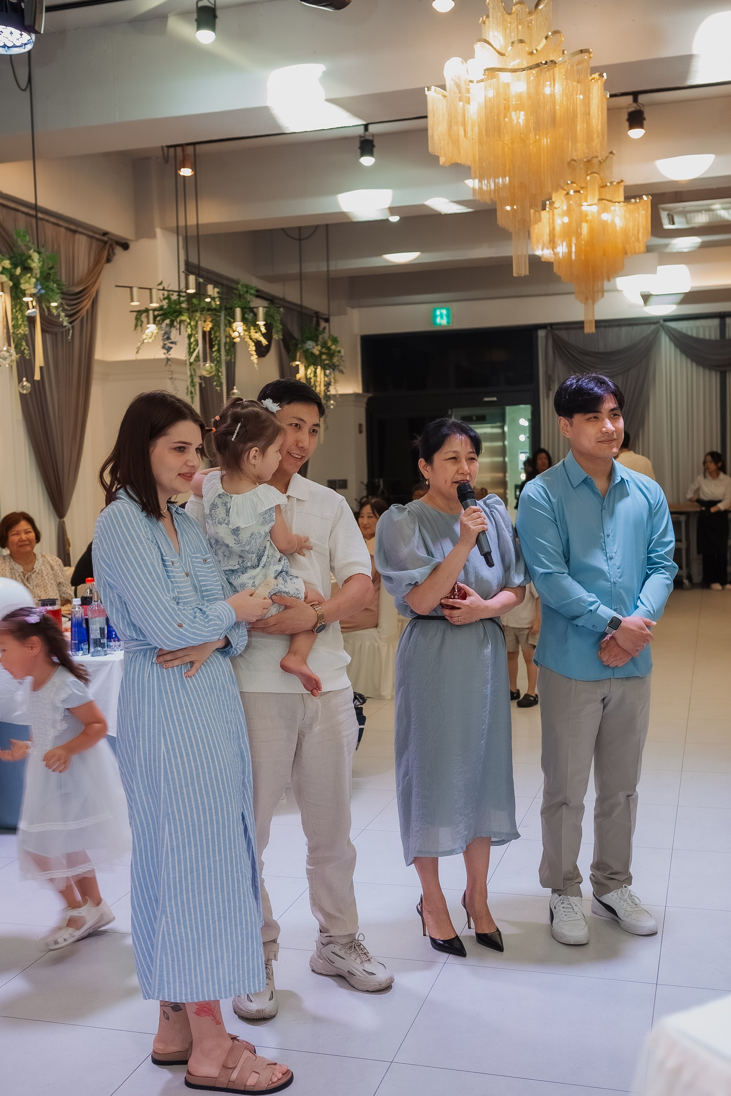 Тео дома и в ресторане. Фотограф беременности, ньюборн и годовасиков в Корее Жанна Хан