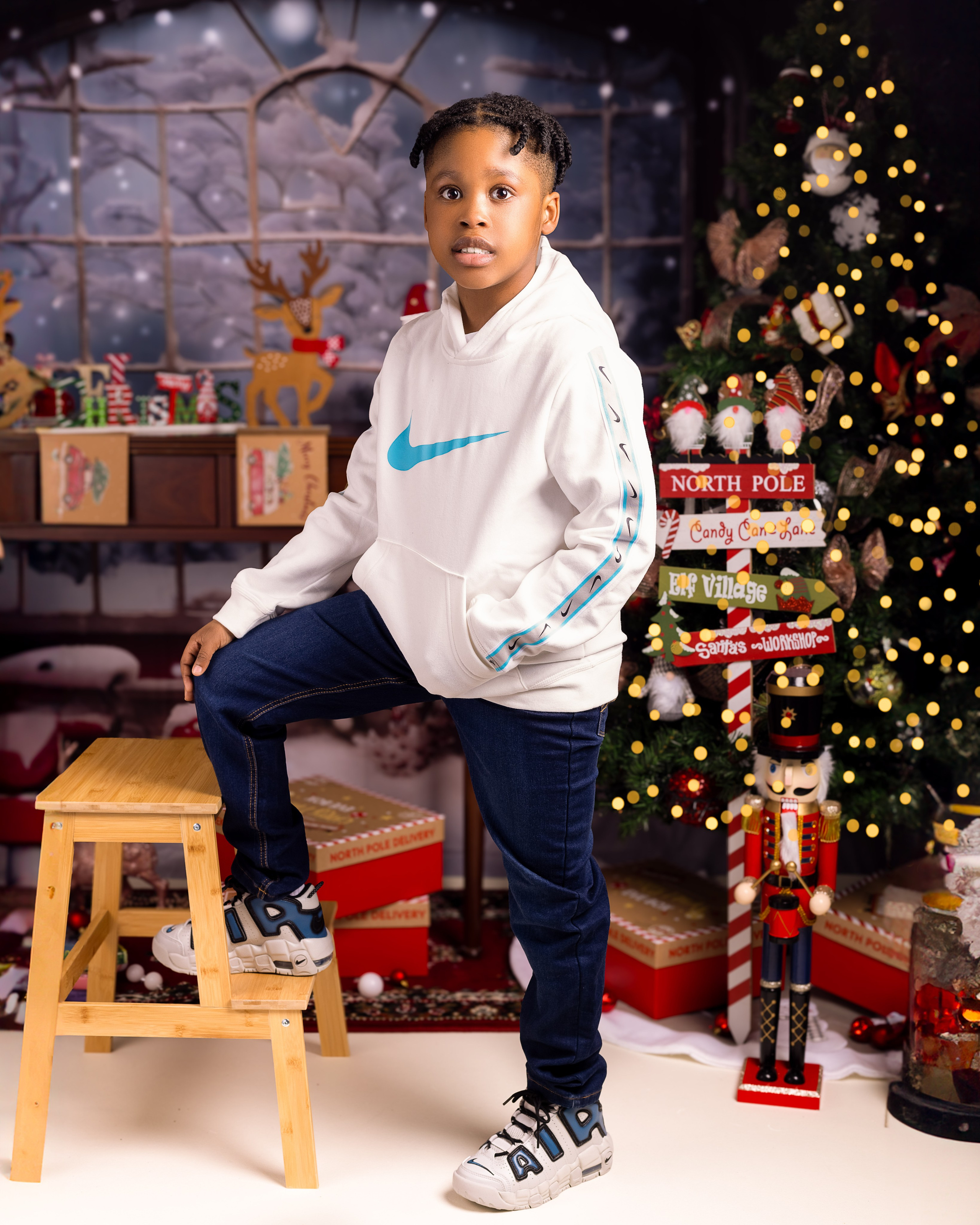 Mini Christmas. Children, Maternity and Family Portrait Photographer in Manchester, UK