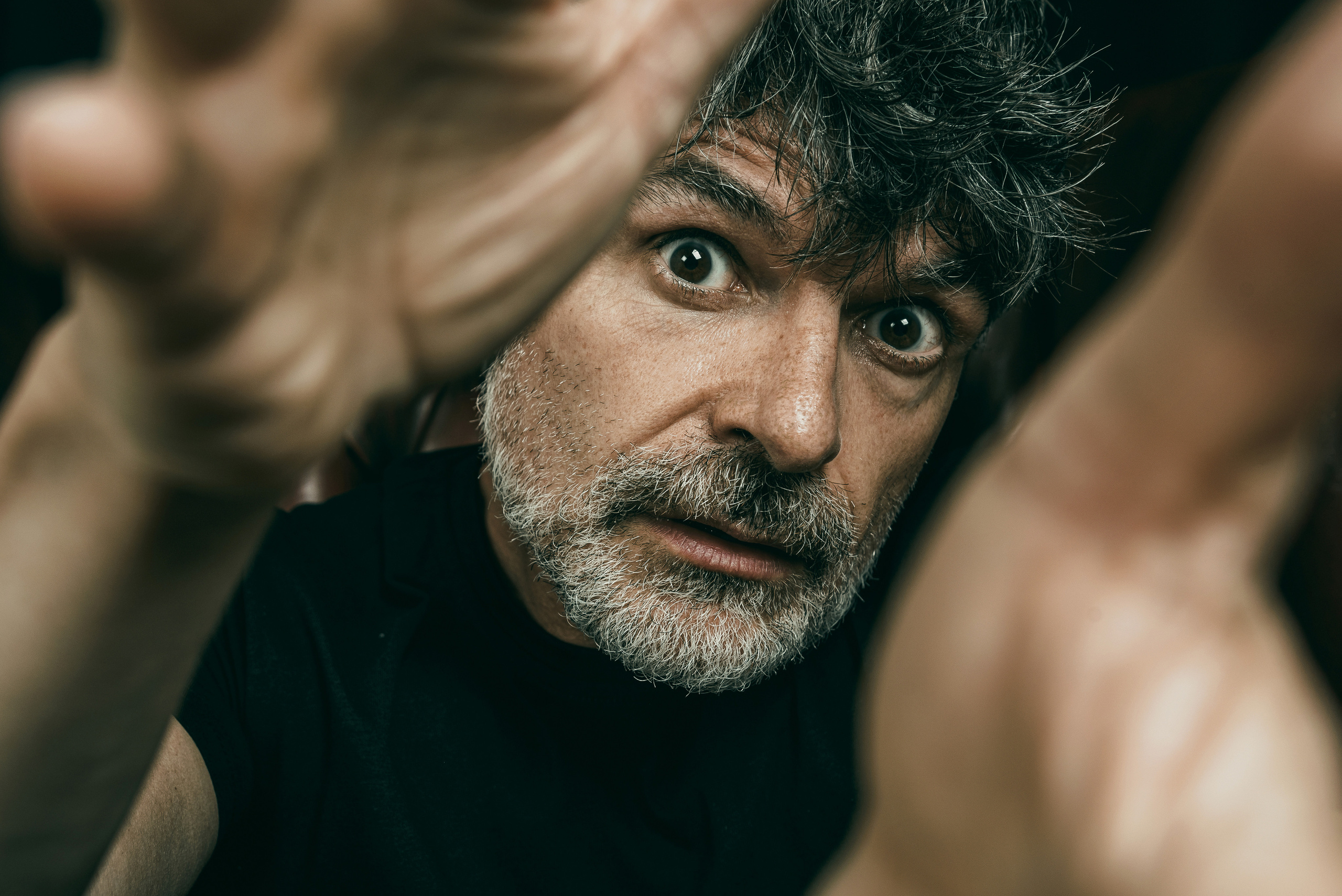 Nacho Guerreros. Студийная фотосессия для испанского актера