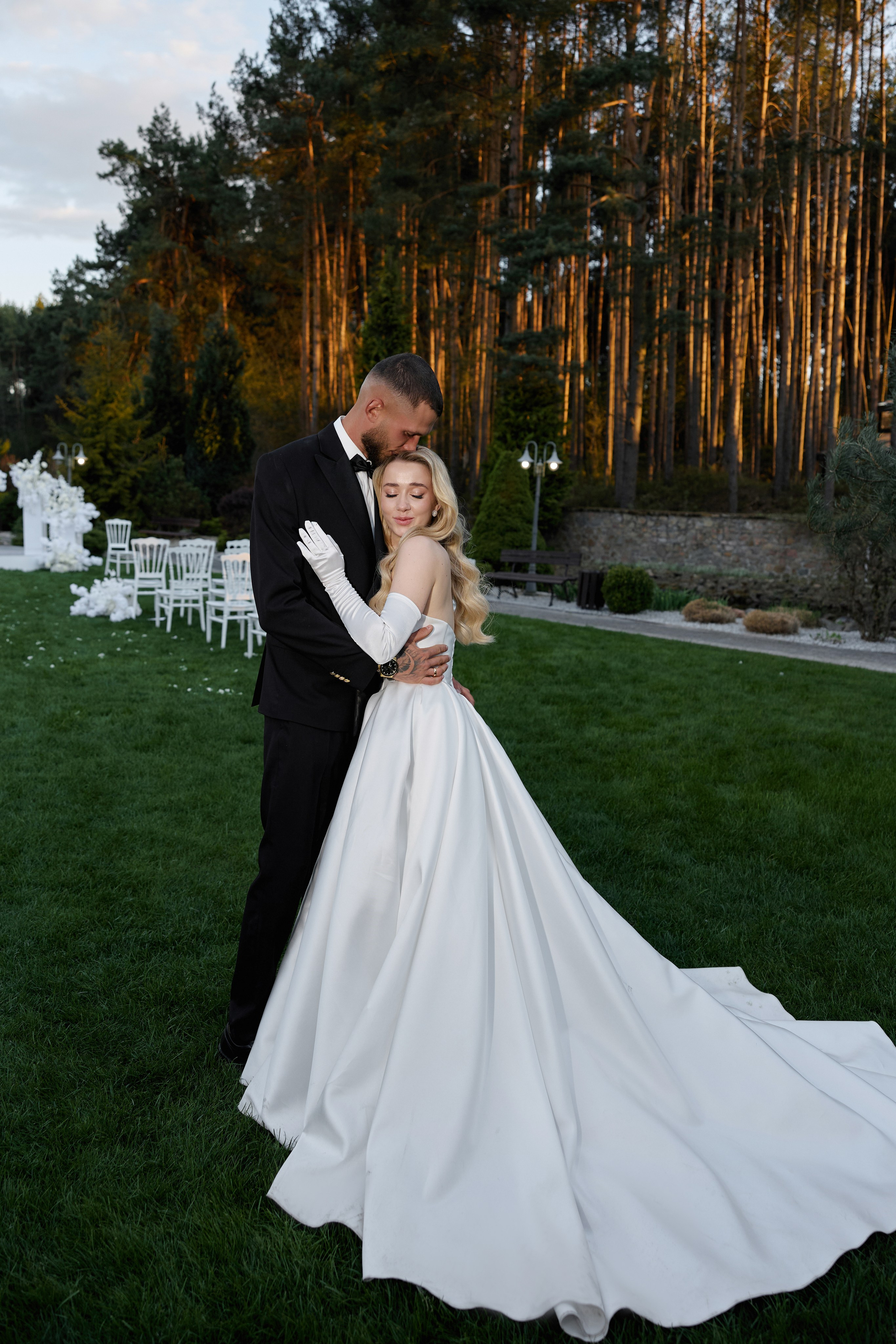 Natalia & Roman. Dworek przy lesie. Fotograf ślubny i rodzinny w Krakowie Yana Klymova